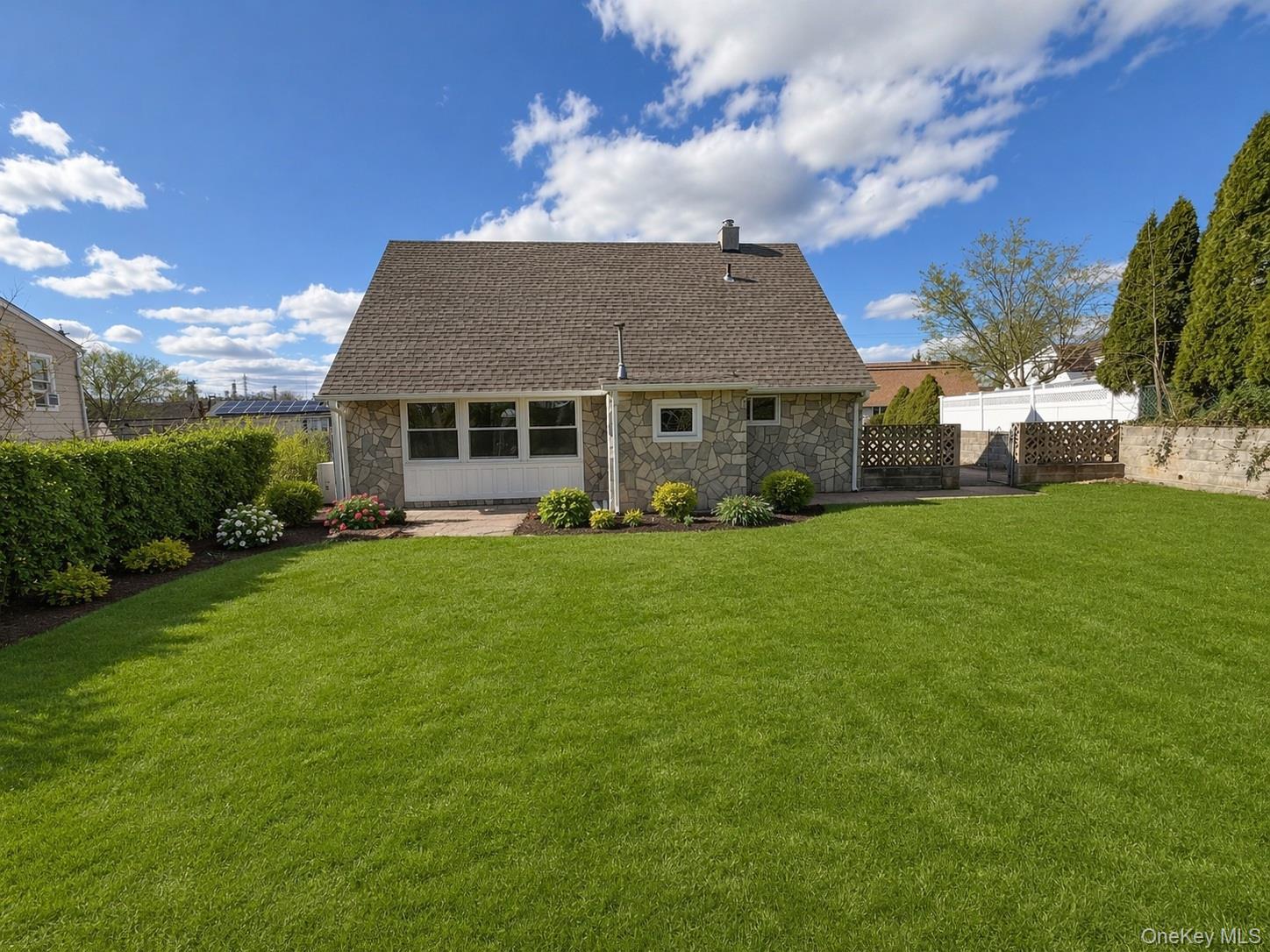 Single Family Mountaindale  Westchester County, NY 10710, MLS-987153-12