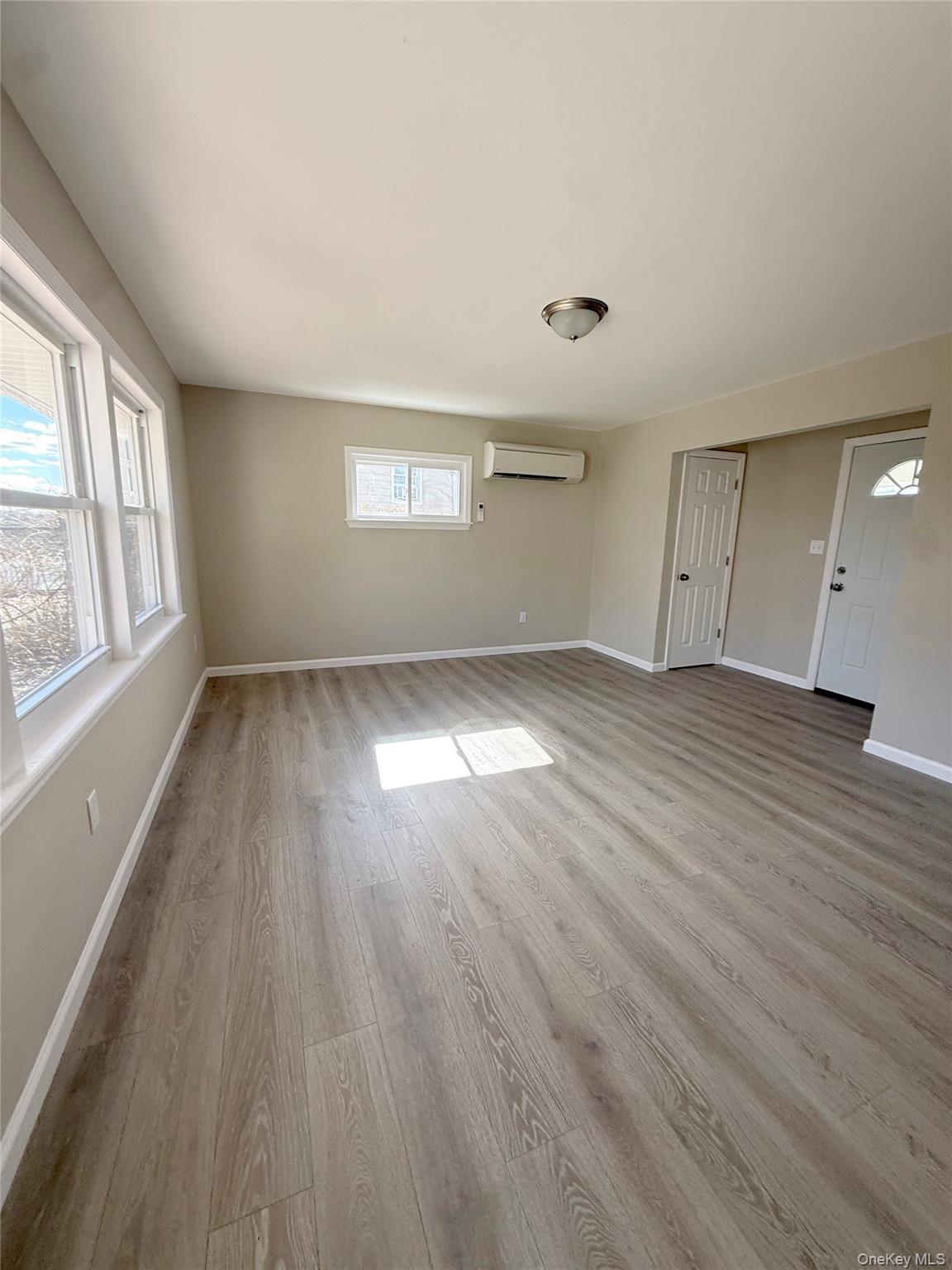 Single Family Mountaindale  Westchester County, NY 10710, MLS-987153-3