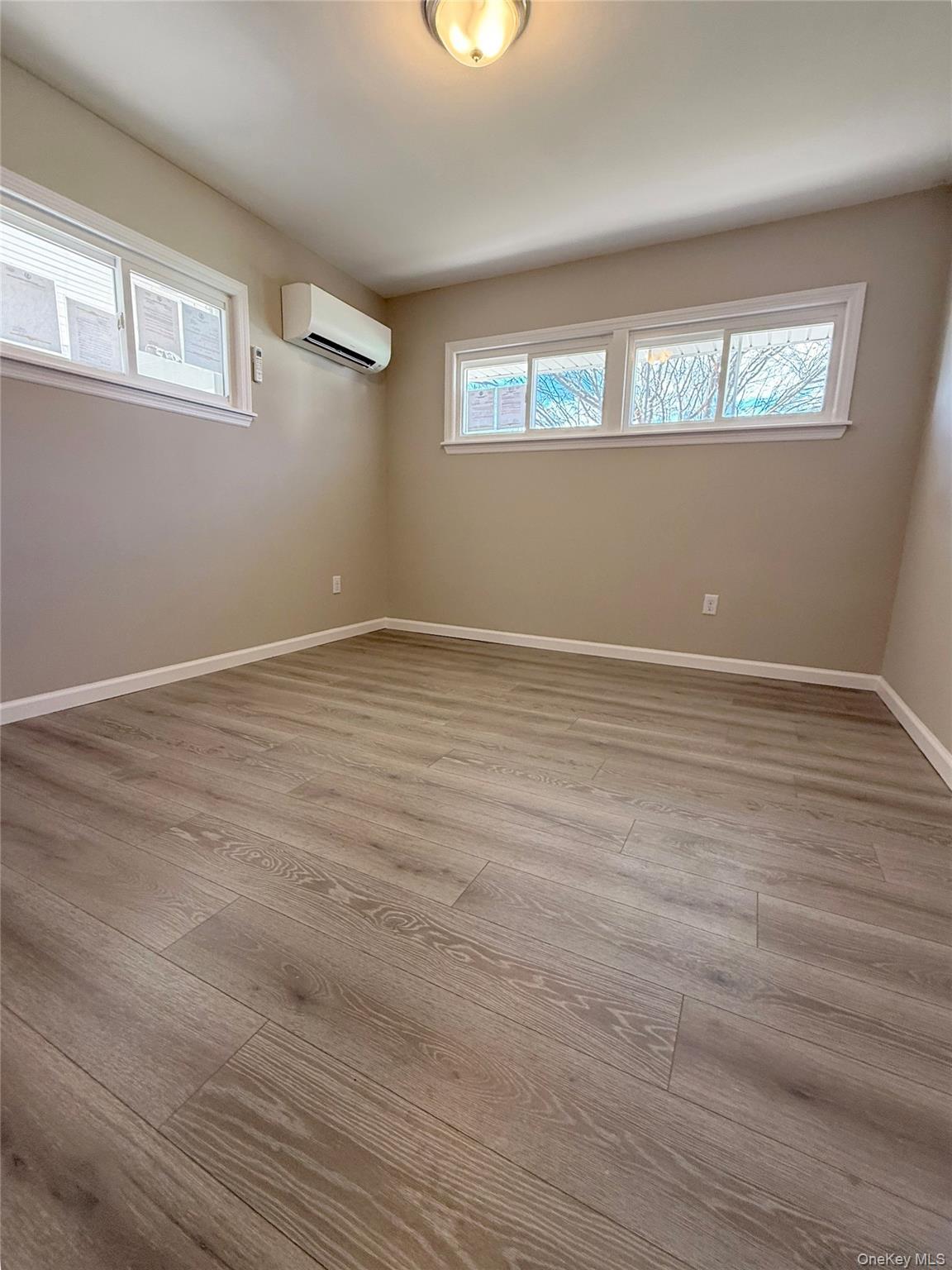 Single Family Mountaindale  Westchester County, NY 10710, MLS-987153-8