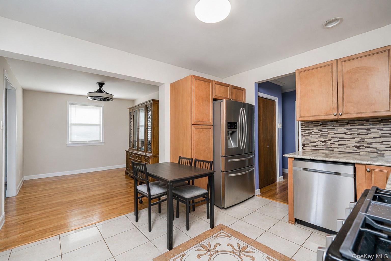 Single Family Cameron  Staten Island, NY 10305, MLS-987154-20
