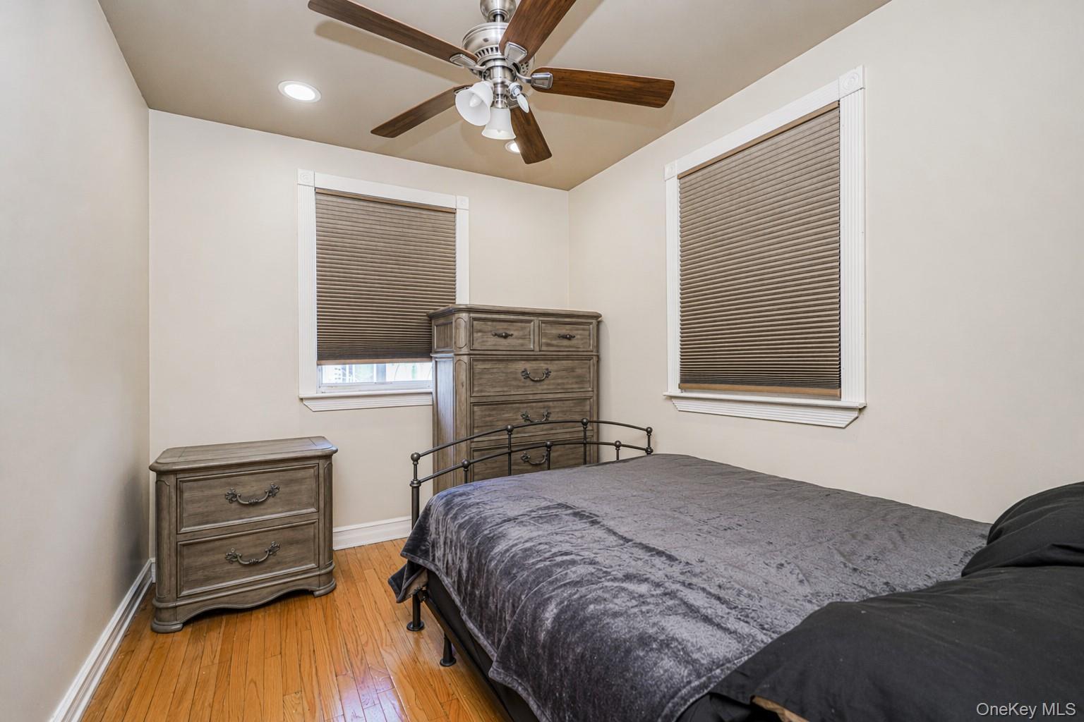 Single Family Cameron  Staten Island, NY 10305, MLS-987154-22