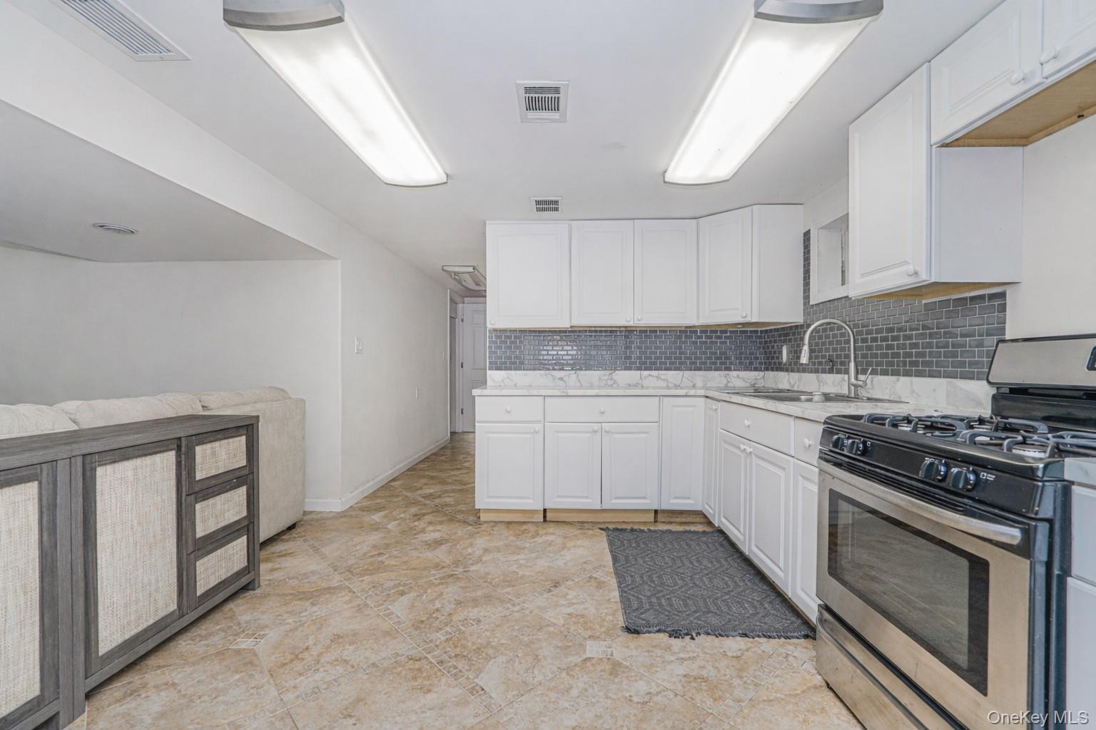 Single Family Cameron  Staten Island, NY 10305, MLS-987154-26