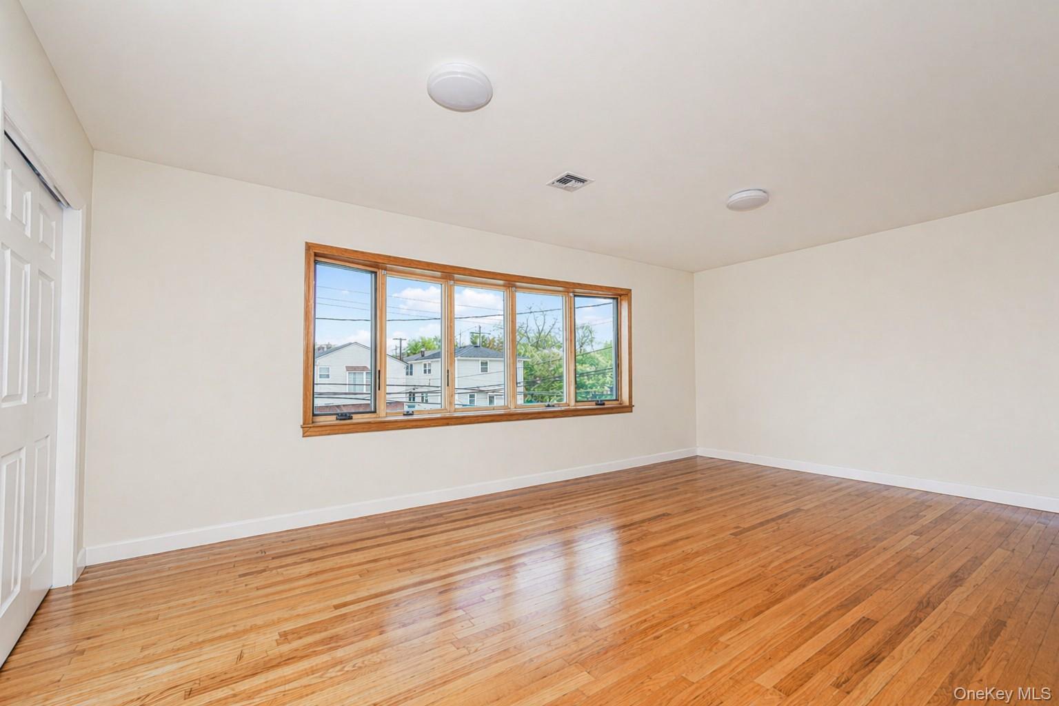 Single Family Cameron  Staten Island, NY 10305, MLS-987154-7