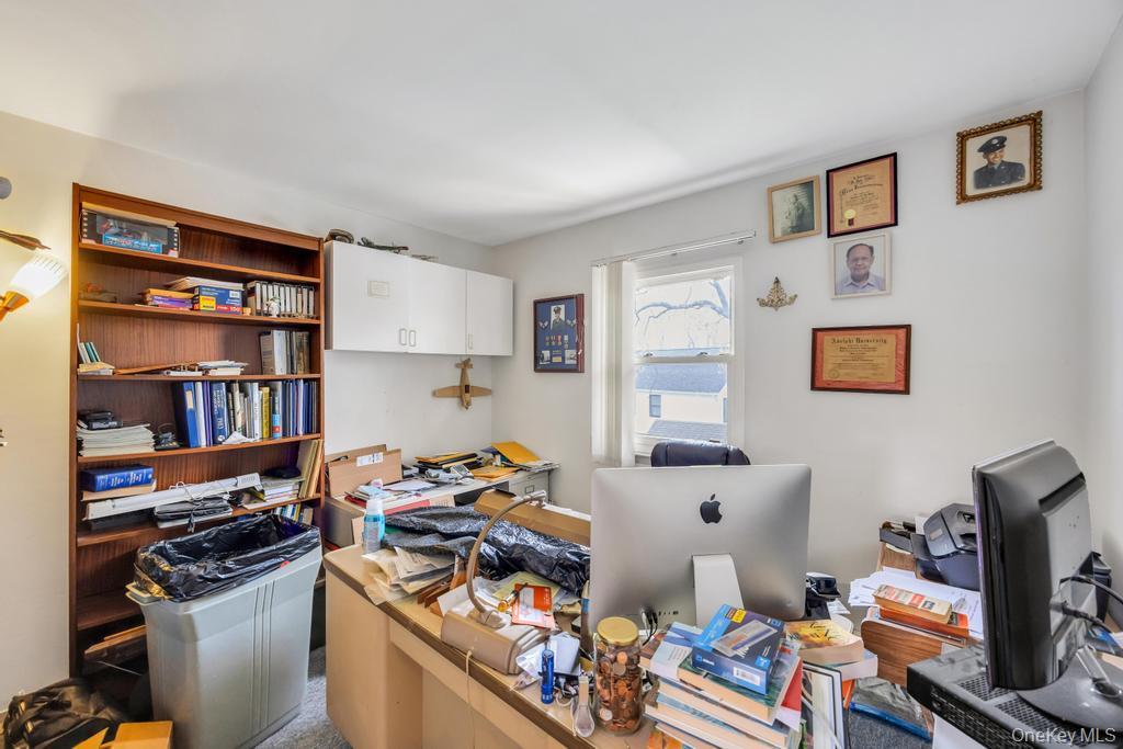 Single Family Chester  Suffolk County, NY 11787, MLS-987172-29