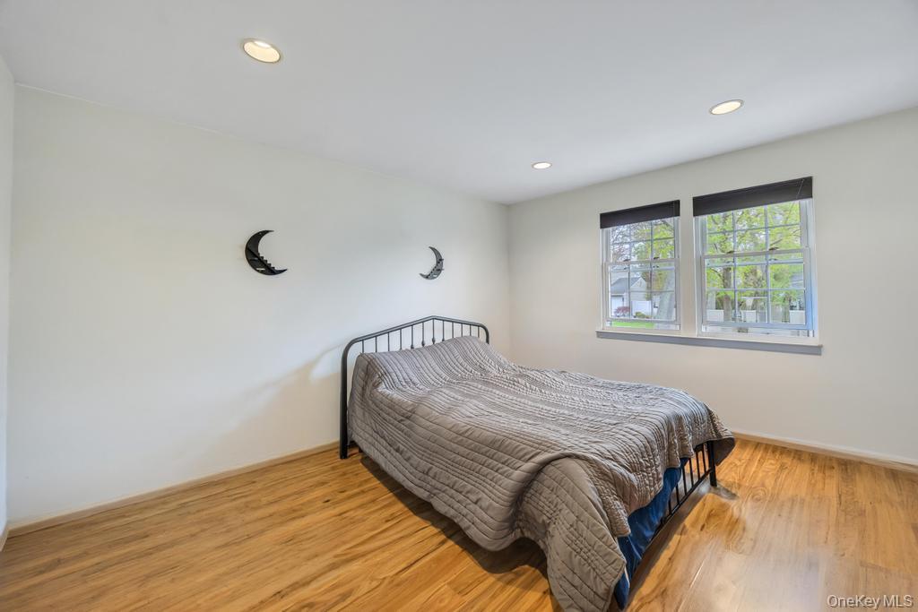 Single Family Chester  Suffolk County, NY 11787, MLS-987172-32