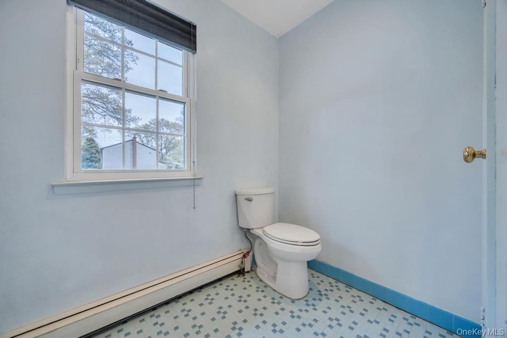 Single Family Chester  Suffolk County, NY 11787, MLS-987172-33