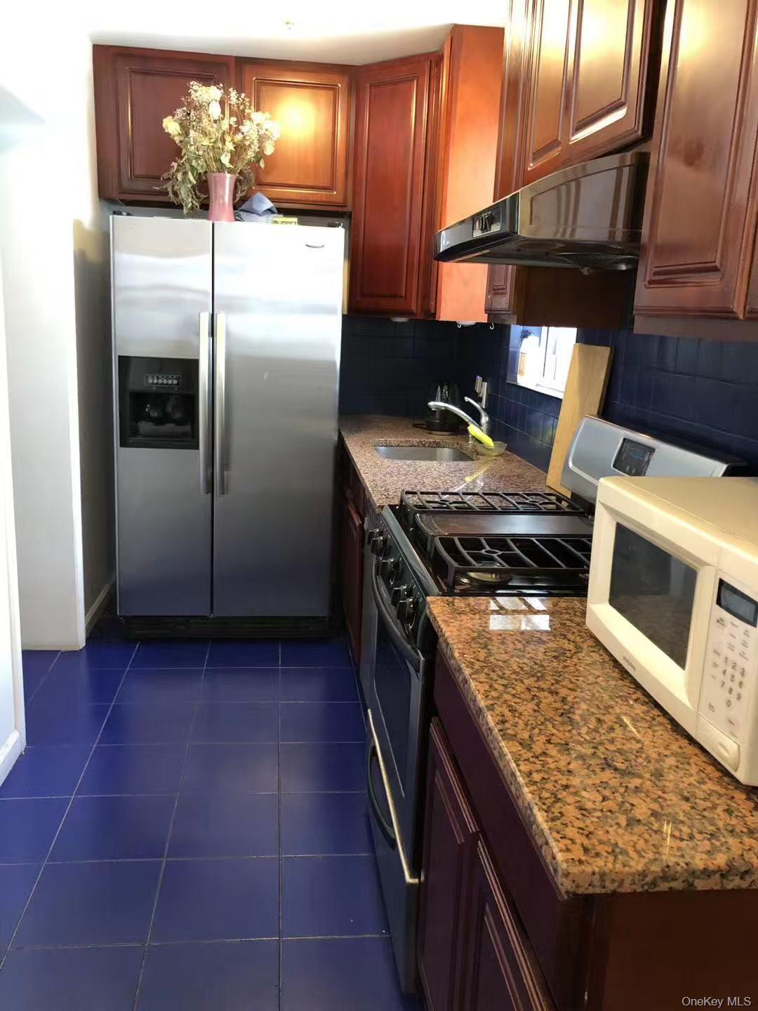 Single Family Janet Place Queens, NY 11354, MLS-987211-3
