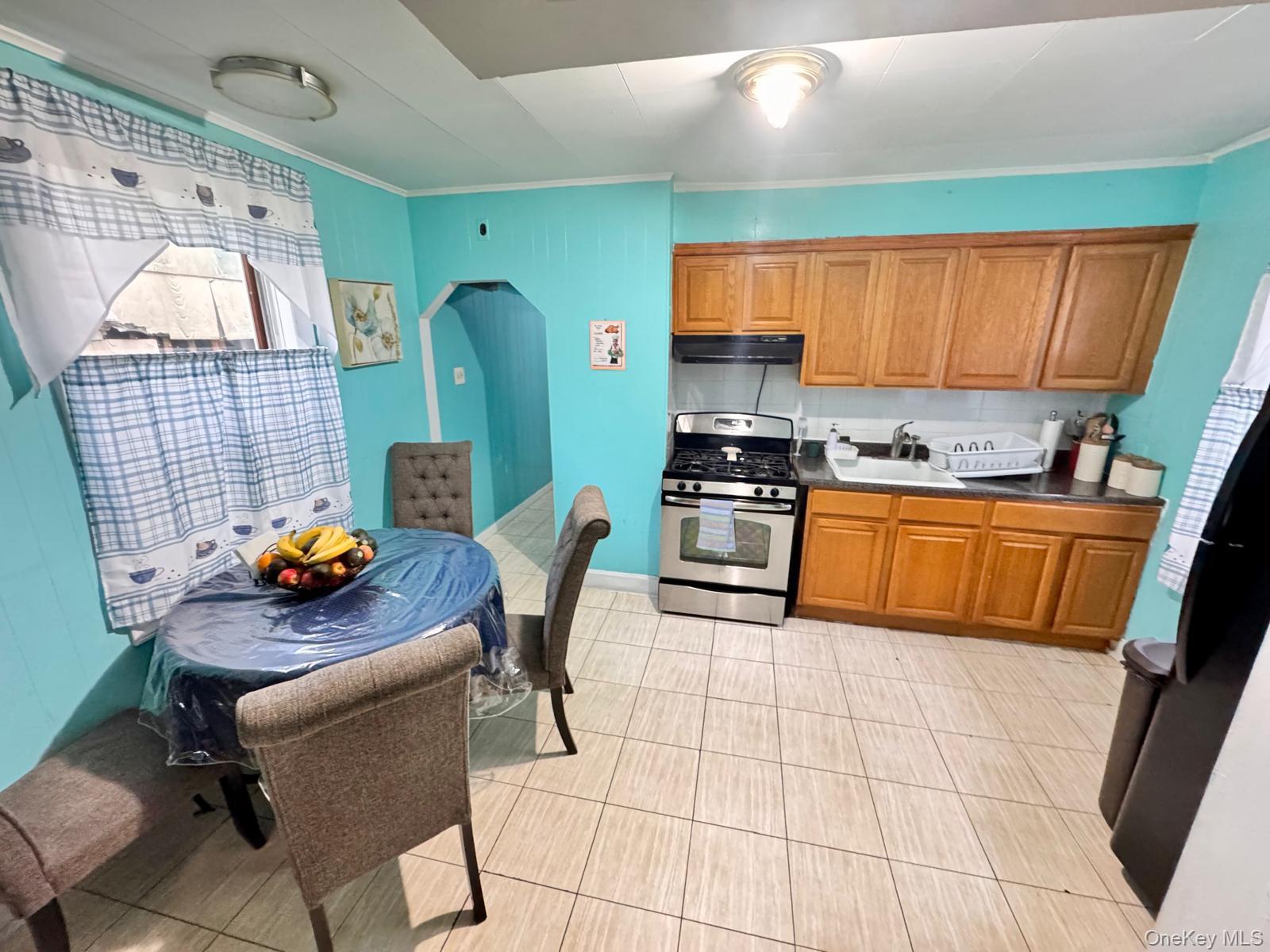 Single Family 80th Queens, NY 11421, MLS-987221-4
