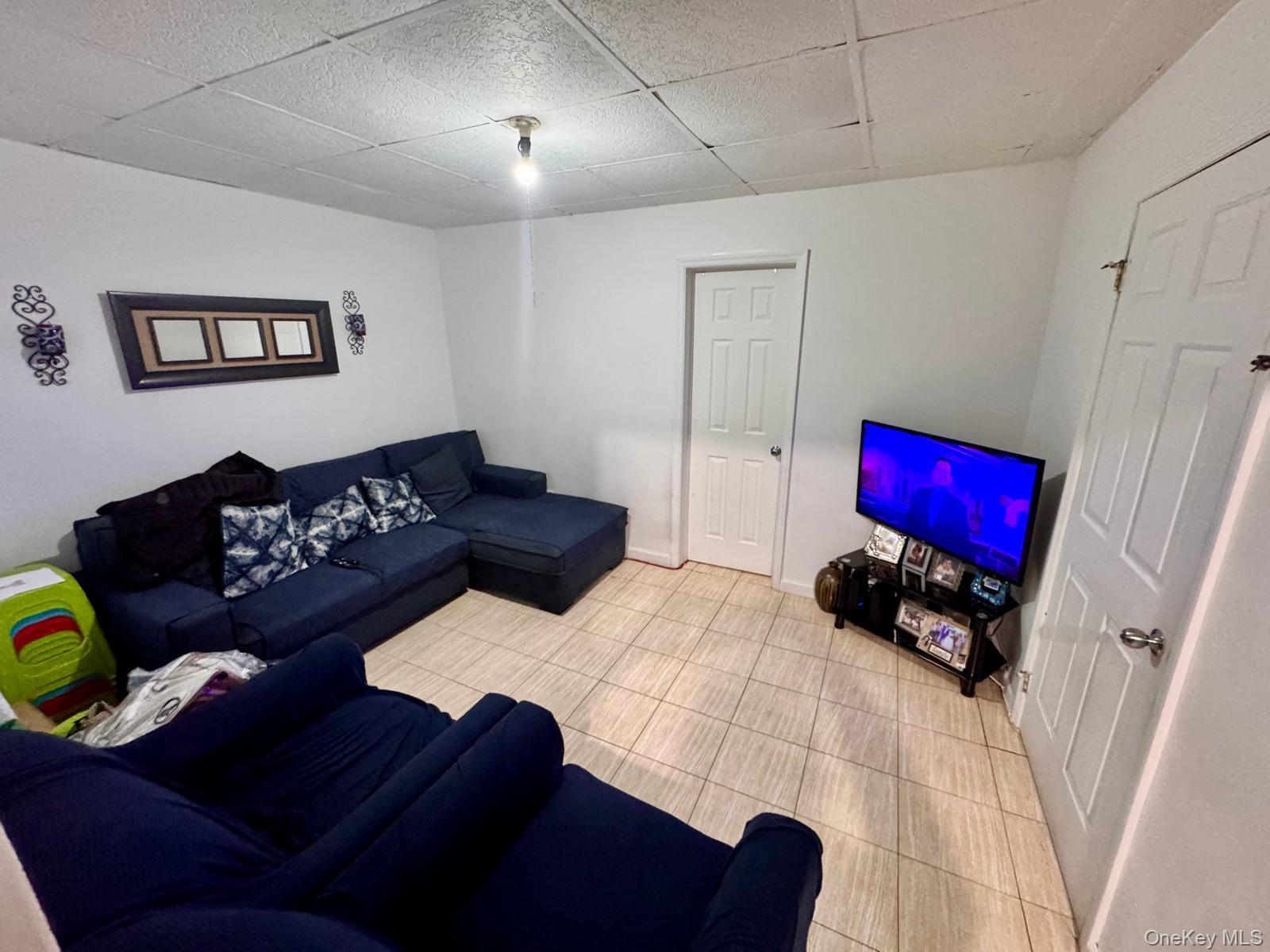 Single Family 80th Queens, NY 11421, MLS-987221-7