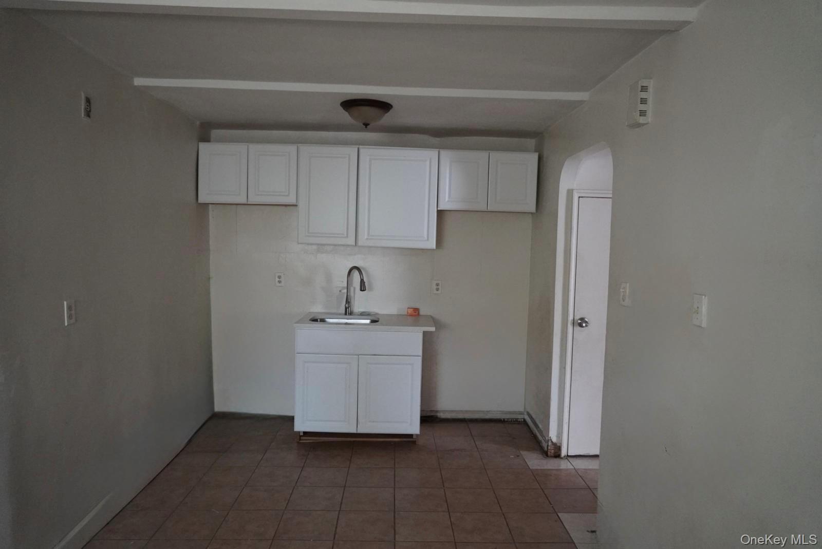 Single Family Bronxwood  Bronx, NY 10469, MLS-987256-16
