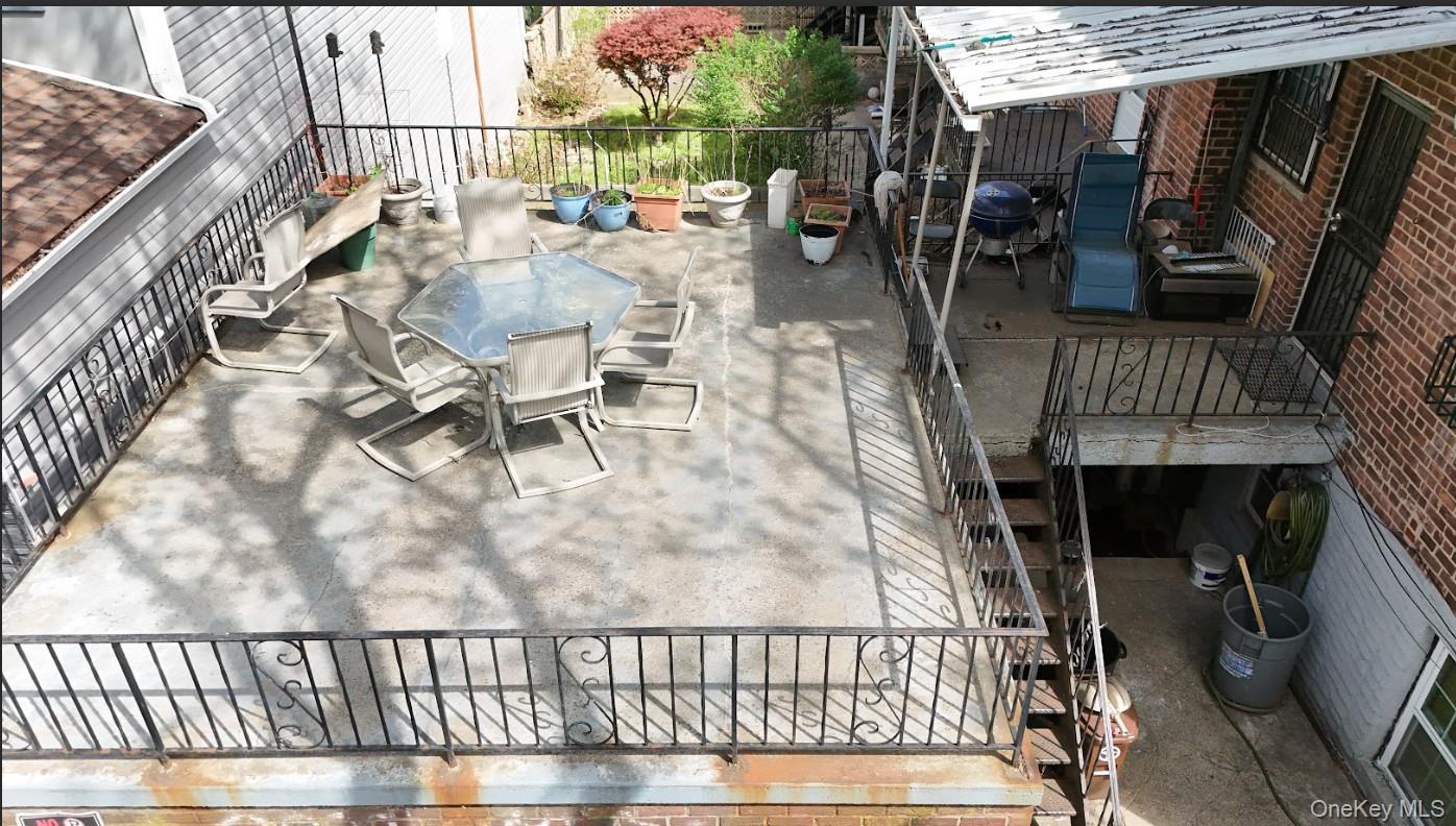 Single Family Bronxwood  Bronx, NY 10469, MLS-987256-7