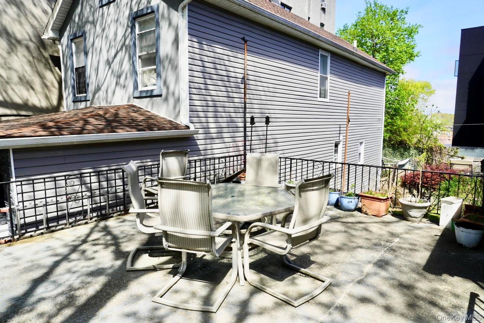 Single Family Bronxwood  Bronx, NY 10469, MLS-987256-8