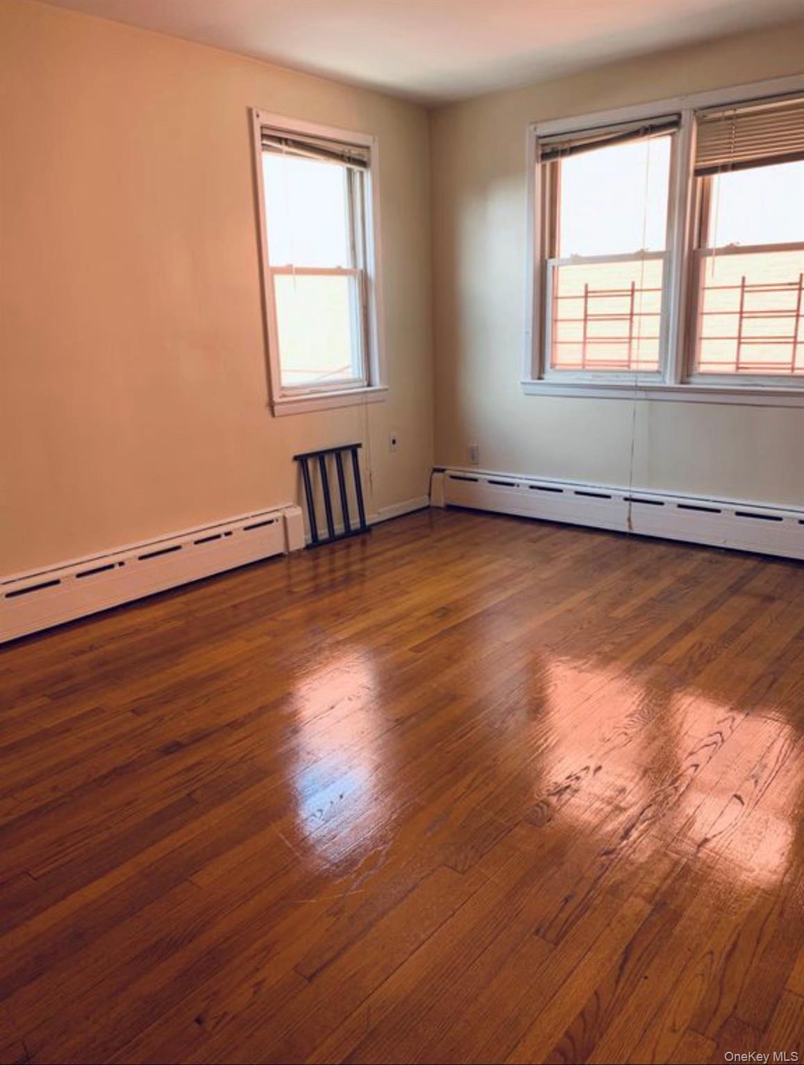 Single Family Seddon Street  Bronx, NY 10461, MLS-987260-10