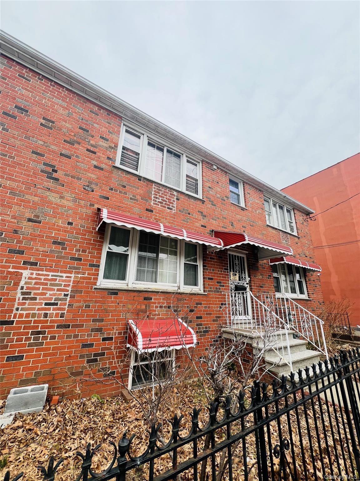 Single Family Seddon Street  Bronx, NY 10461, MLS-987260-5