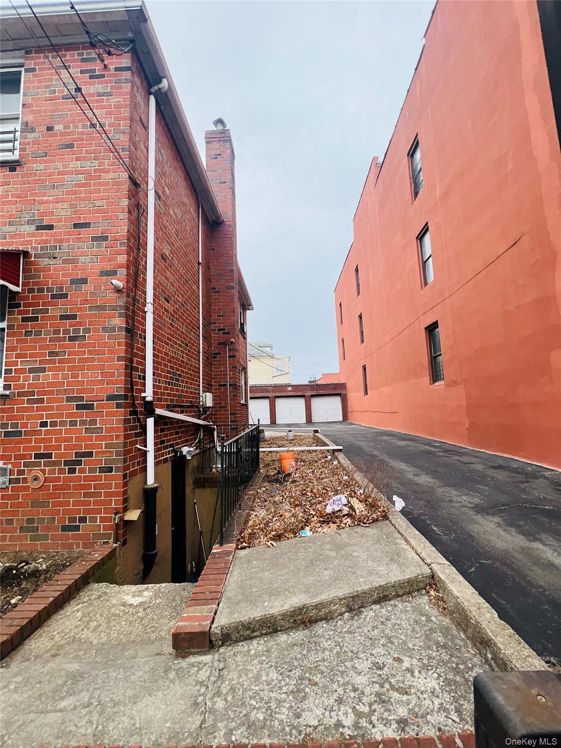 Single Family Seddon Street  Bronx, NY 10461, MLS-987260-6