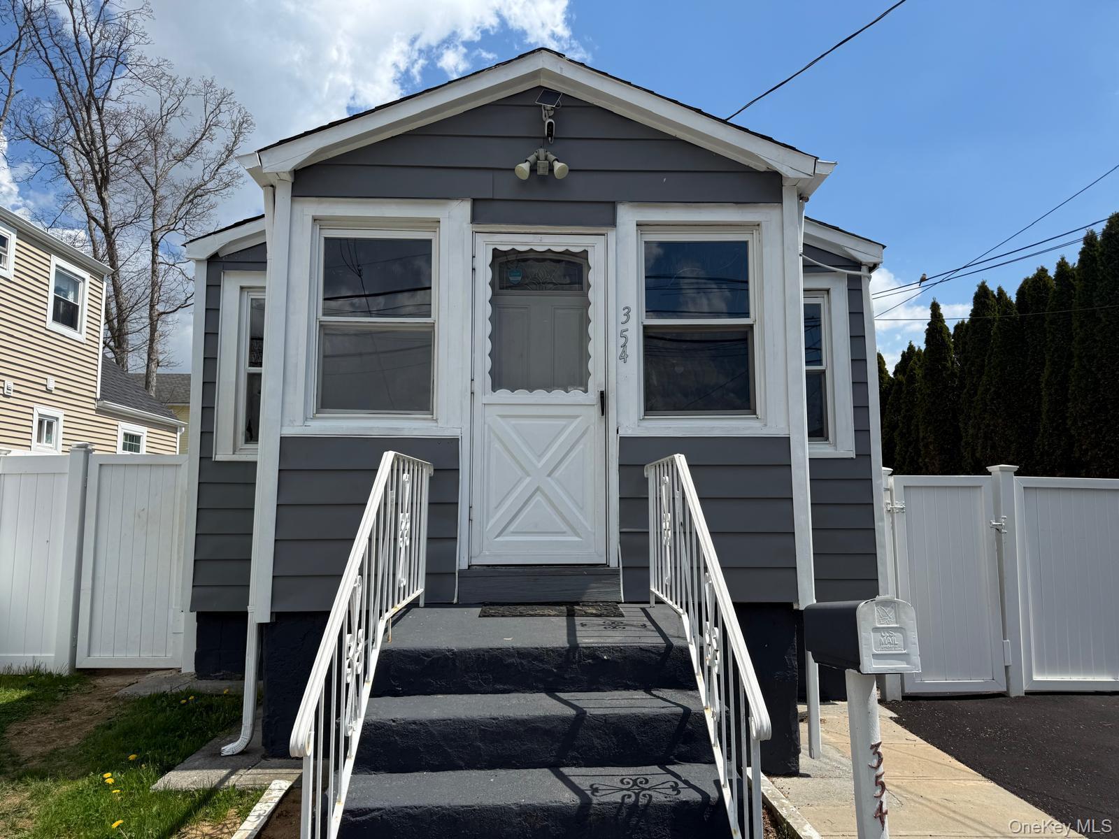 Single Family Beachview Street Suffolk County, NY 11726, MLS-987276-2