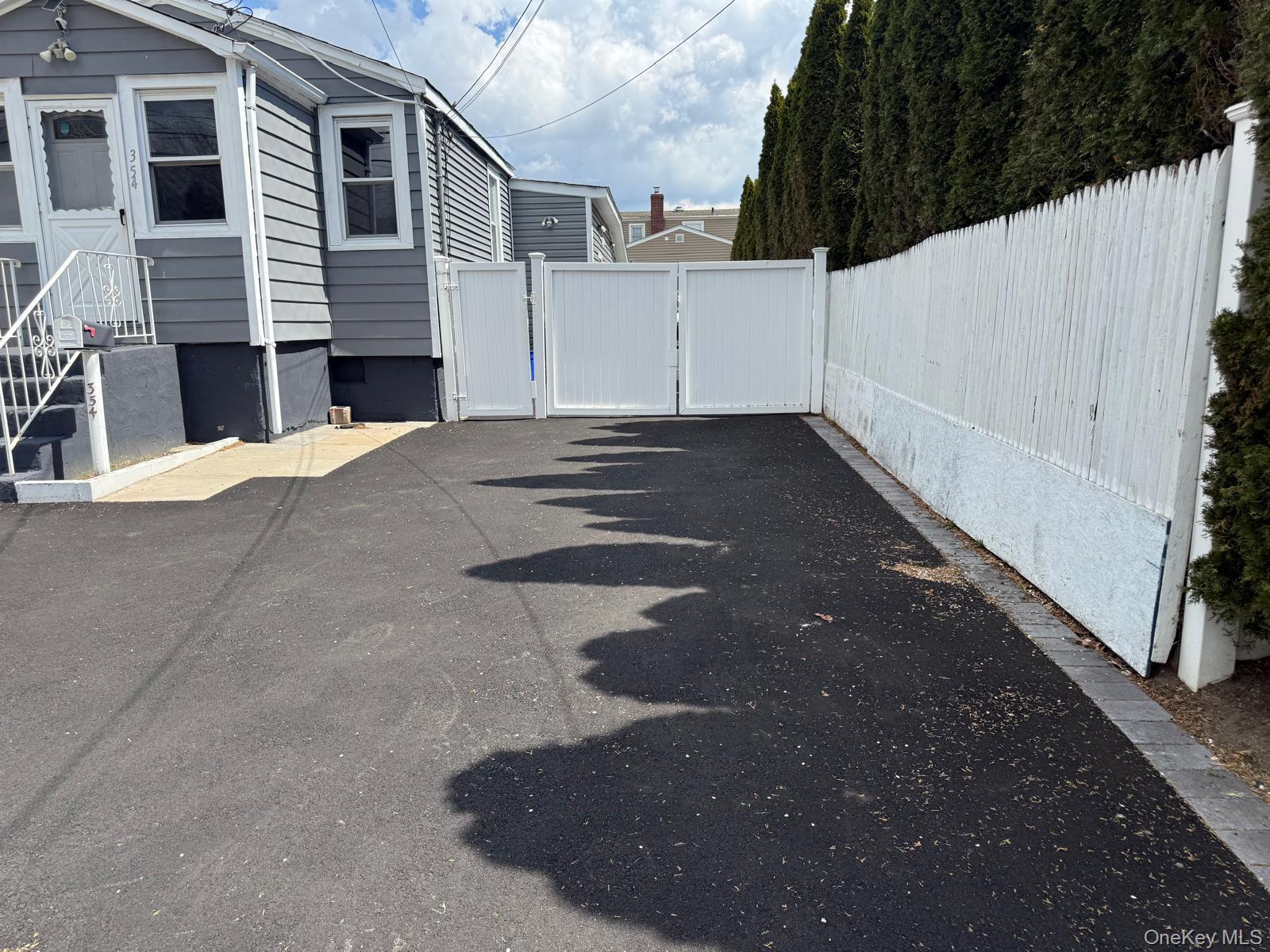 Single Family Beachview Street Suffolk County, NY 11726, MLS-987276-3