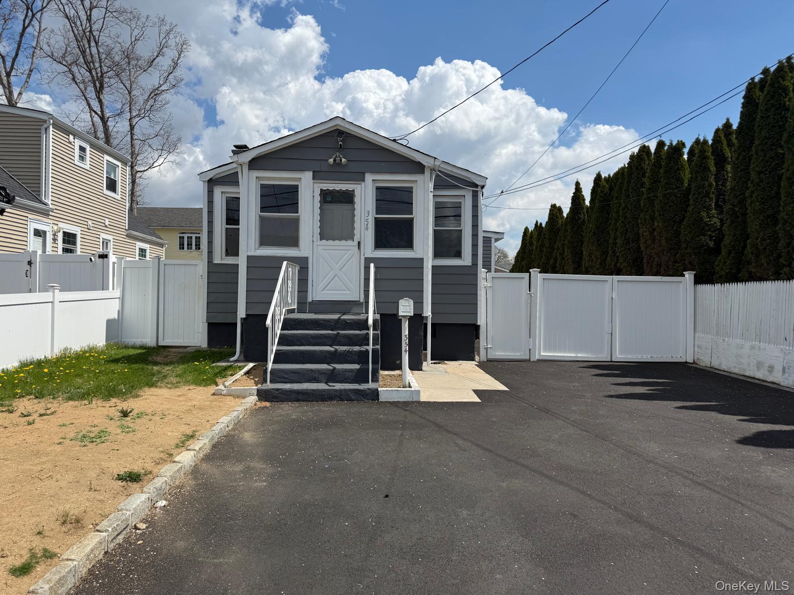 Single Family Beachview Street Suffolk County, NY 11726, MLS-987276-7