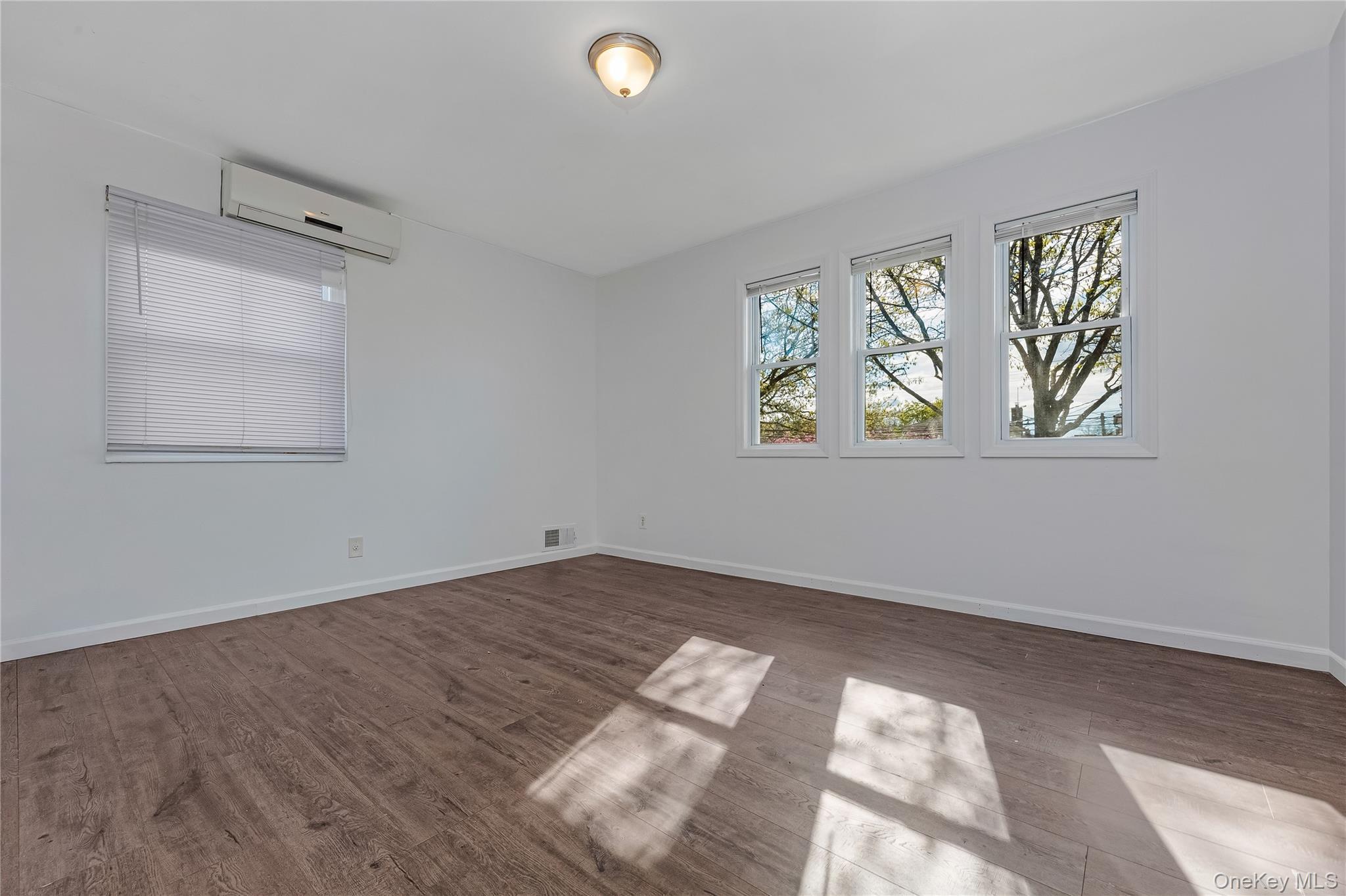 Single Family Farmers  Queens, NY 11434, MLS-987277-11