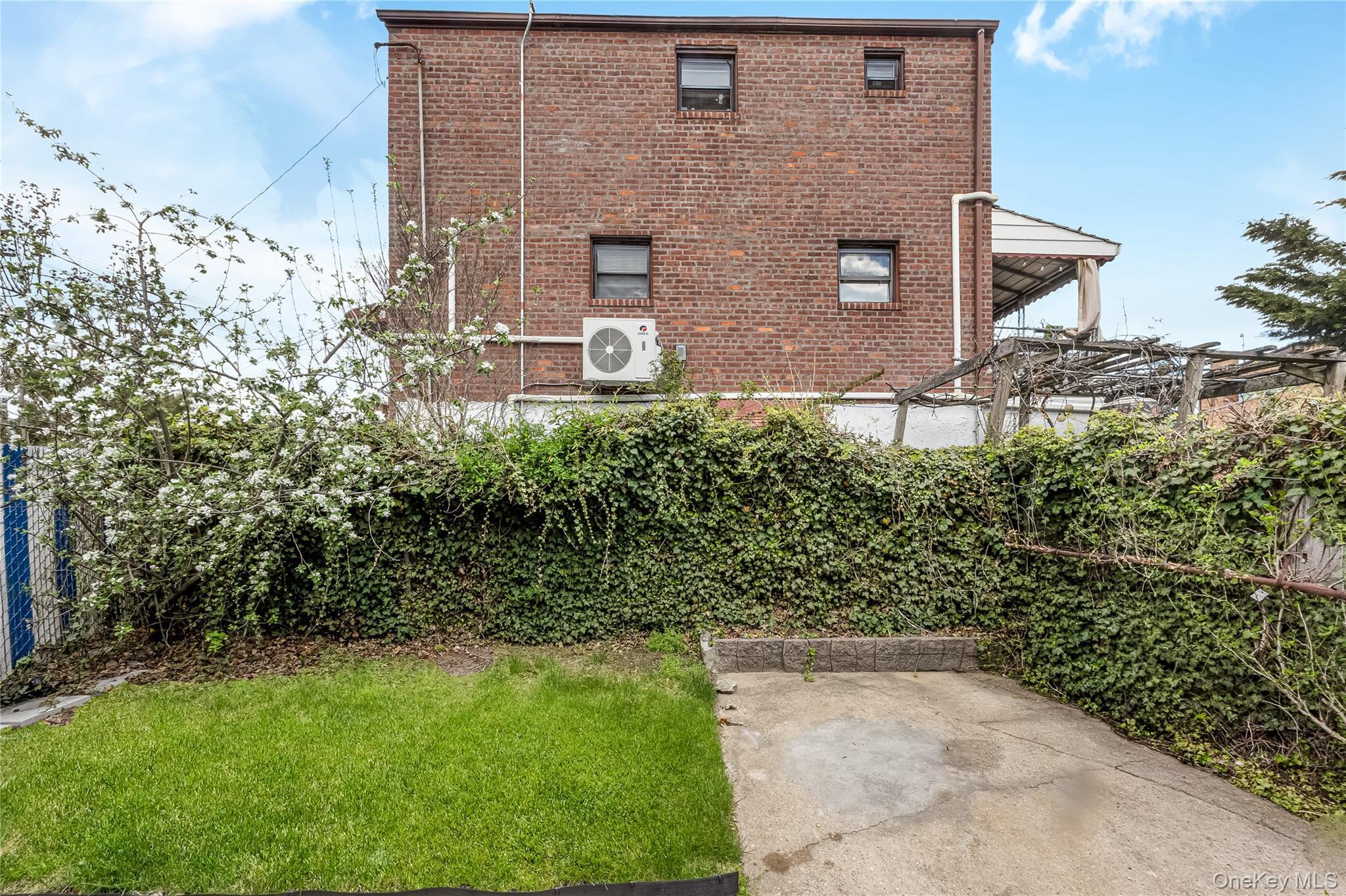 Single Family Farmers  Queens, NY 11434, MLS-987277-26