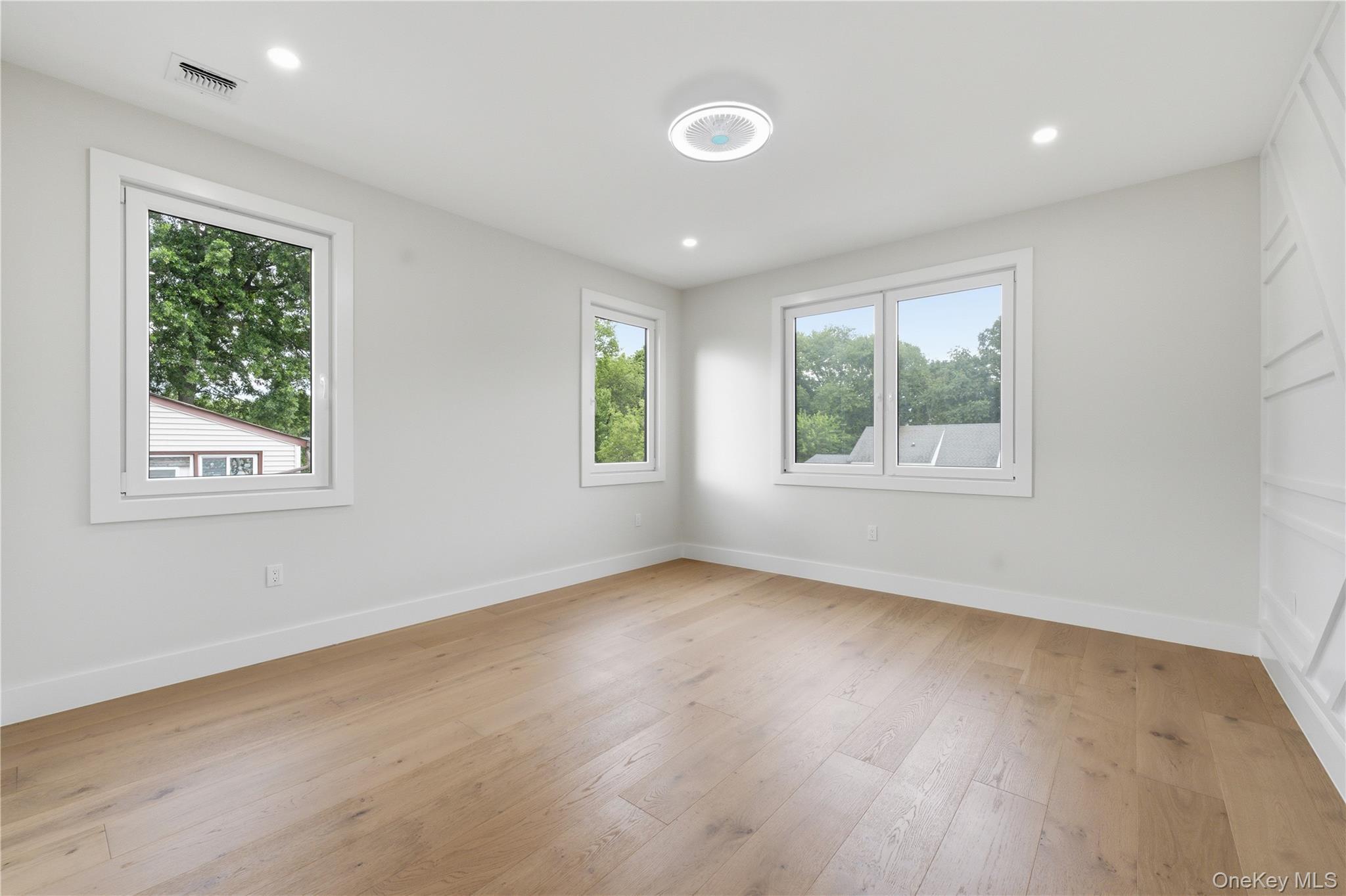 Single Family Friends Lane Nassau County, NY 11590, MLS-987285-40