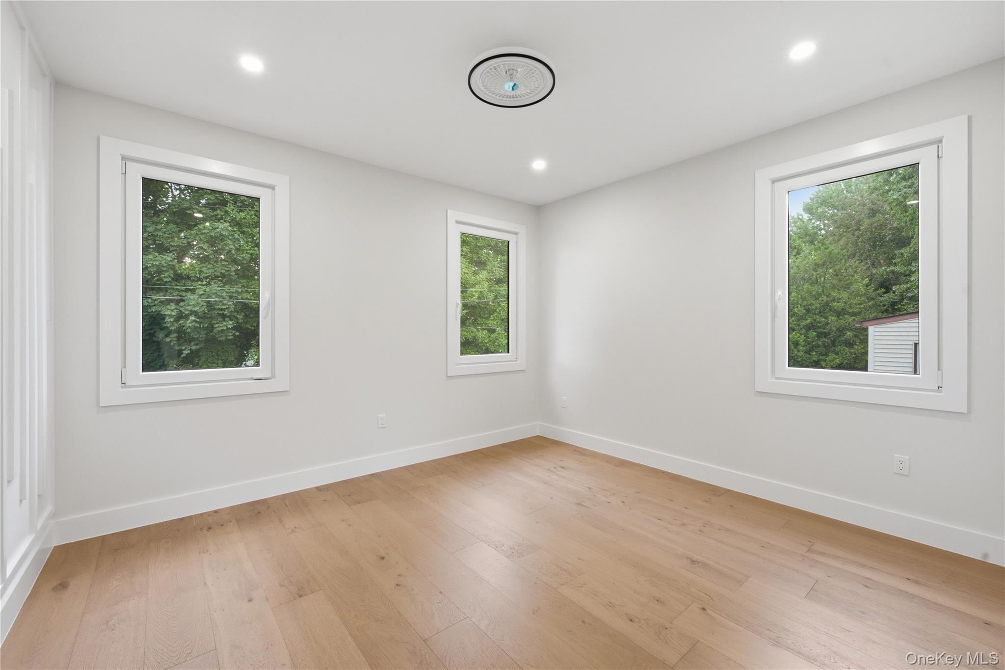 Single Family Friends Lane Nassau County, NY 11590, MLS-987285-41