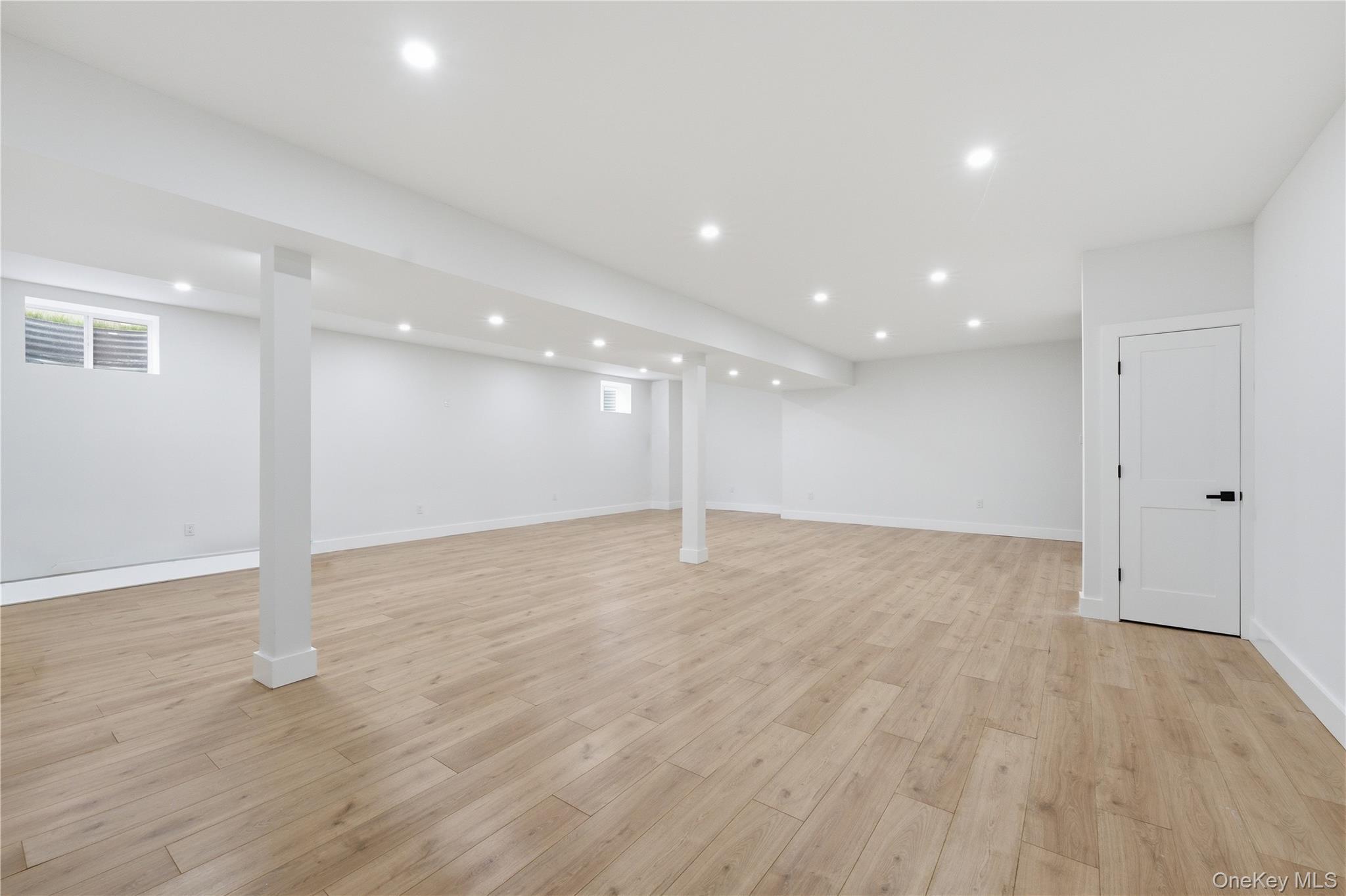 Single Family Friends Lane Nassau County, NY 11590, MLS-987285-44