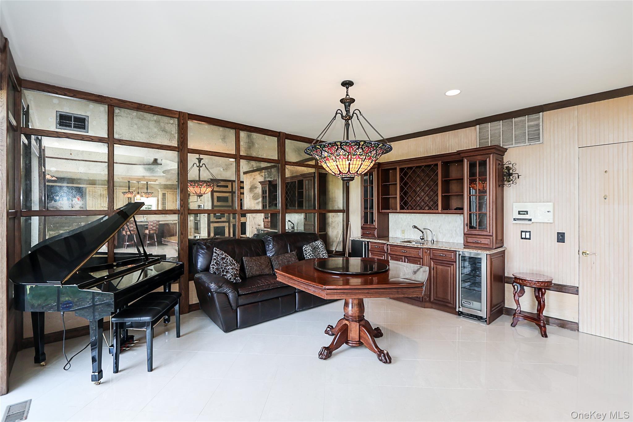 Condo Altessa  Suffolk County, NY 11747, MLS-987307-14