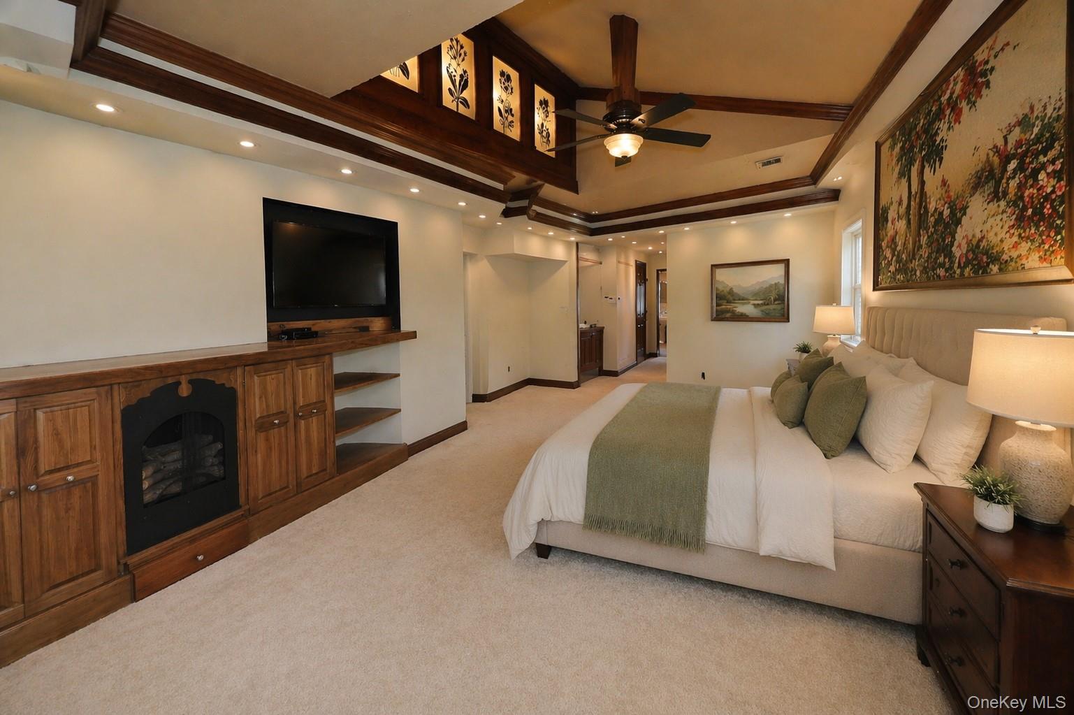 Condo Altessa  Suffolk County, NY 11747, MLS-987307-21