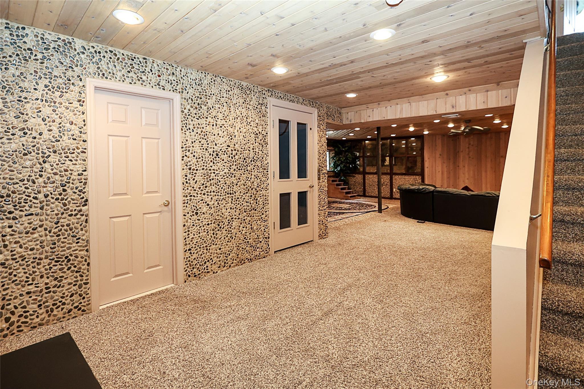 Condo Altessa  Suffolk County, NY 11747, MLS-987307-30