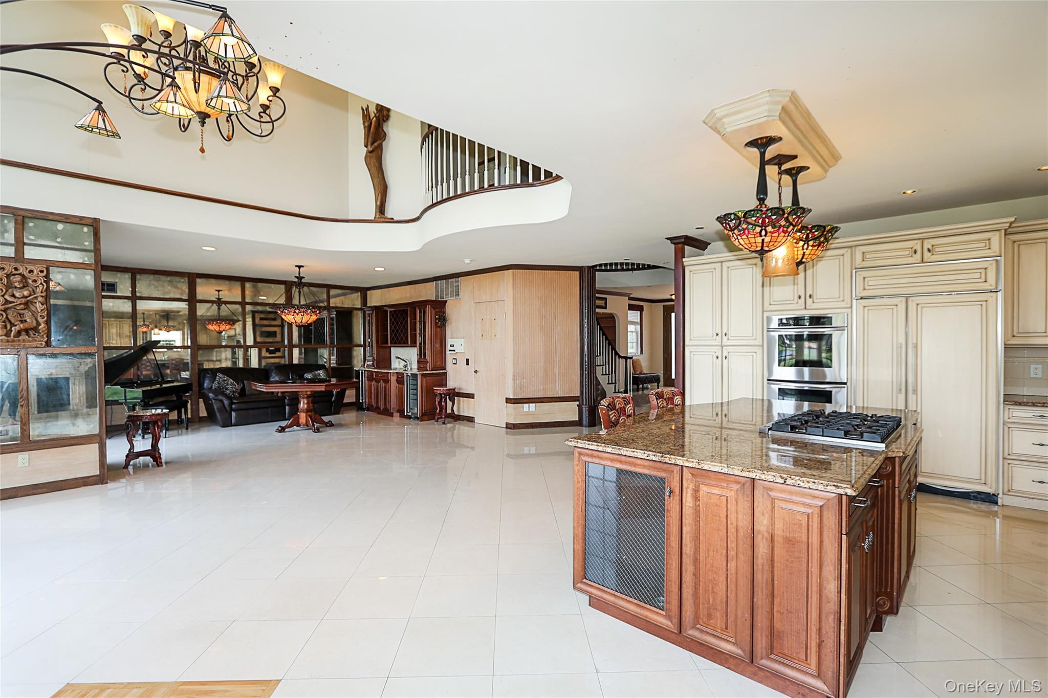 Condo Altessa  Suffolk County, NY 11747, MLS-987307-9