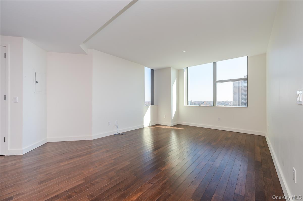 Condo 71st  Queens, NY 11375, MLS-987313-13