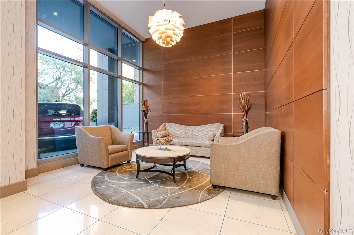 Condo 71st  Queens, NY 11375, MLS-987313-2