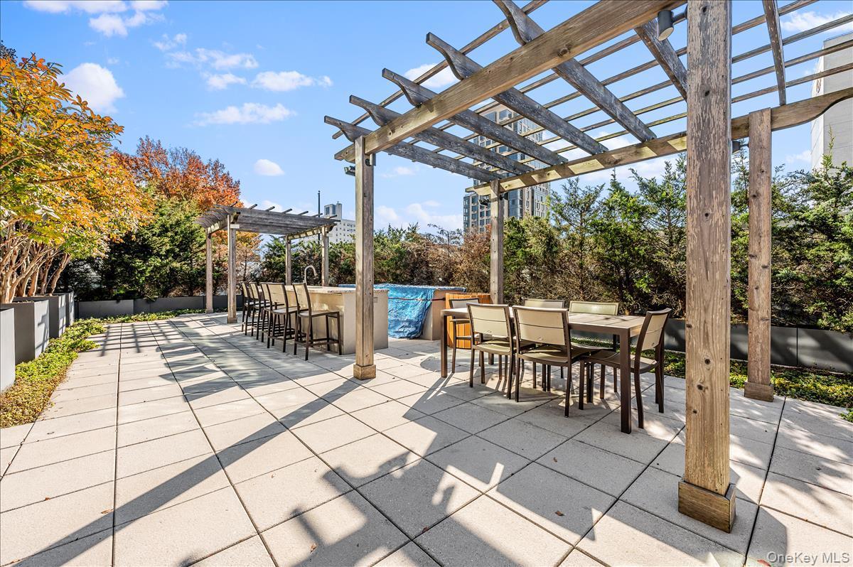 Condo 71st  Queens, NY 11375, MLS-987313-5