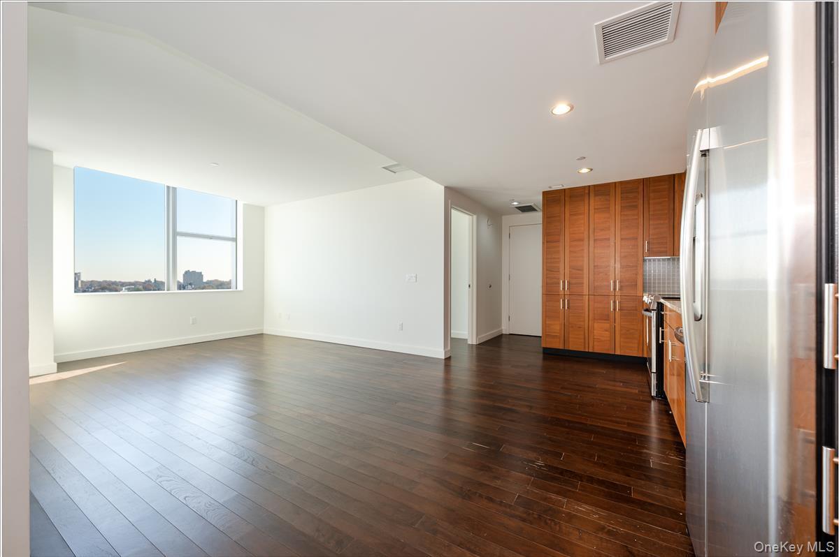 Condo 71st  Queens, NY 11375, MLS-987313-8