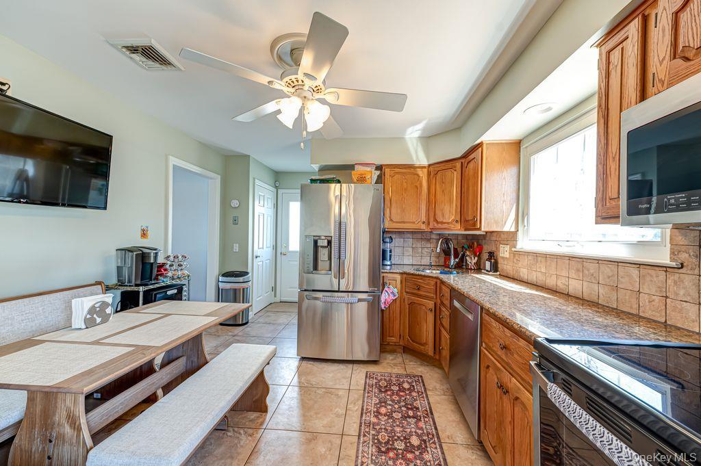 Single Family Cheltenham  Suffolk County, NY 11704, MLS-987322-10