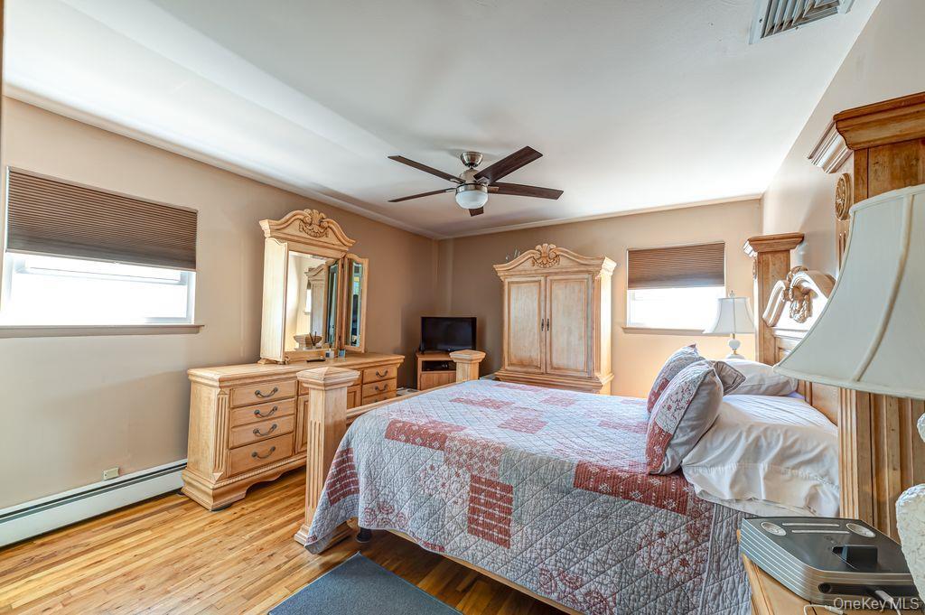 Single Family Cheltenham  Suffolk County, NY 11704, MLS-987322-13