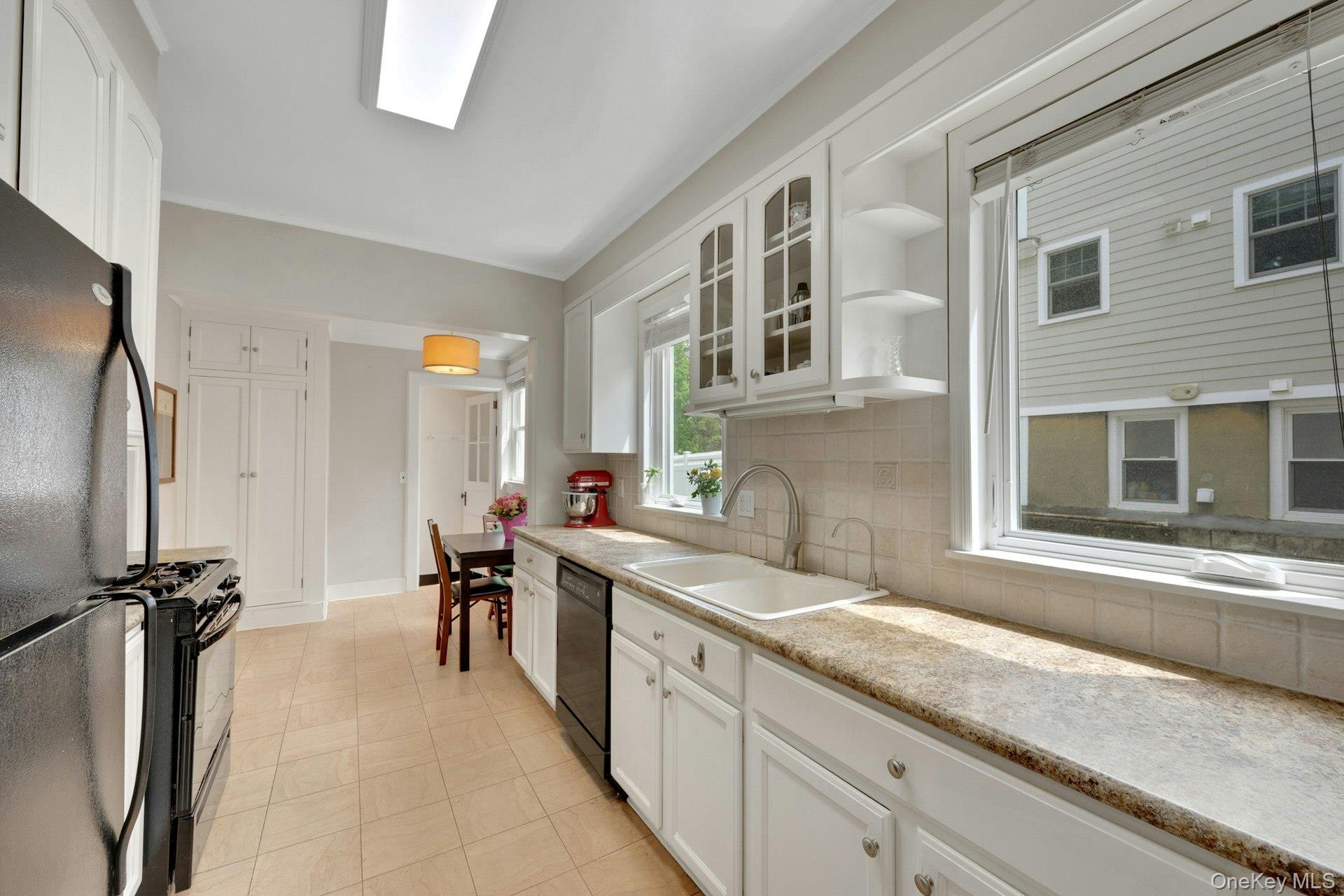 Single Family Lawton  Westchester County, NY 10530, MLS-987349-10