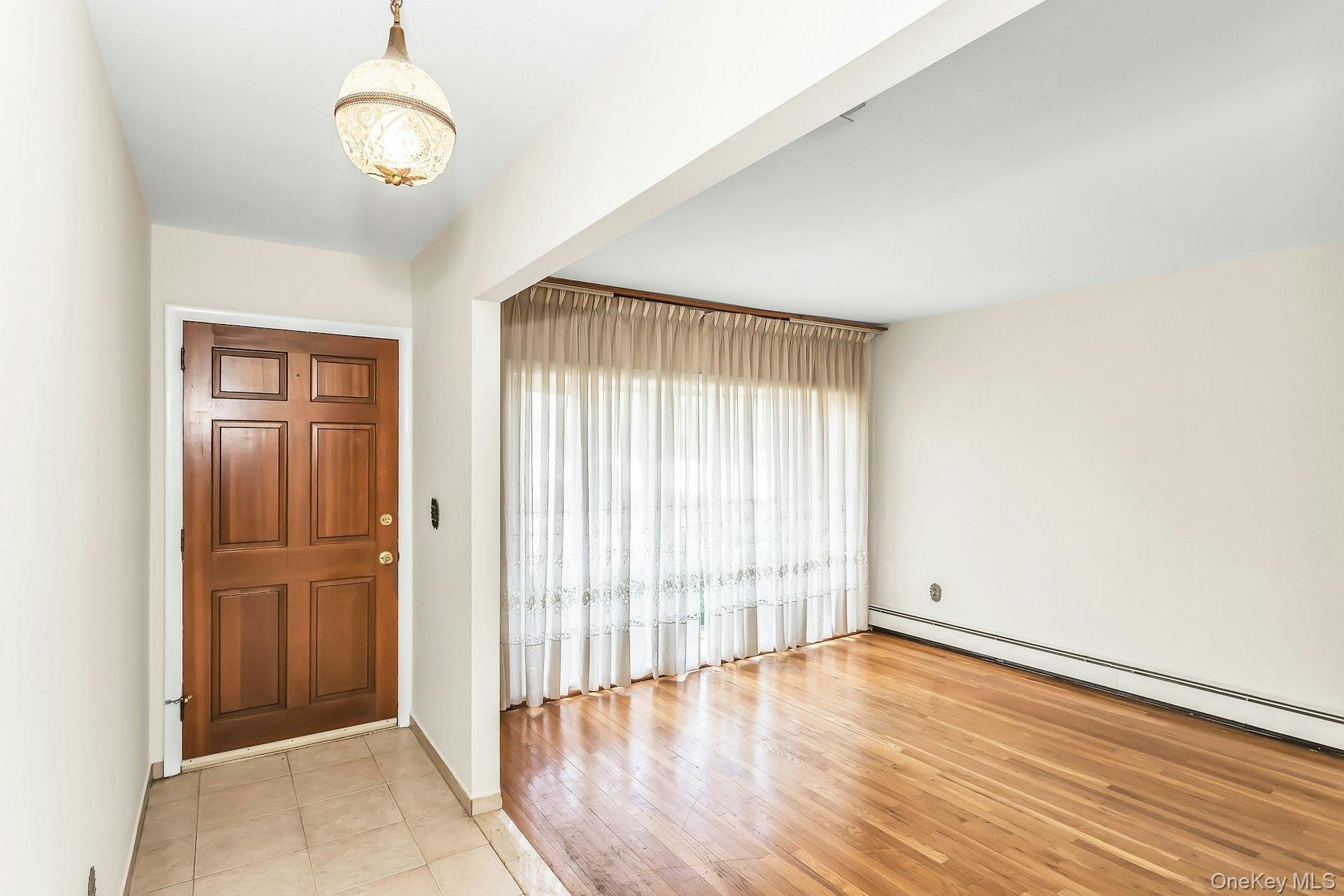 Single Family Wisconsin  Nassau County, NY 11758, MLS-987358-4