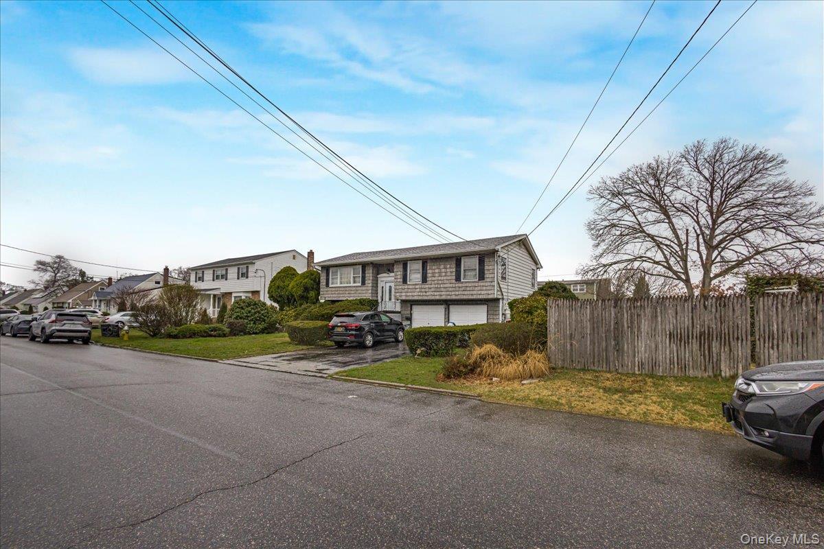 Single Family 13th  Suffolk County, NY 11729, MLS-987410-2