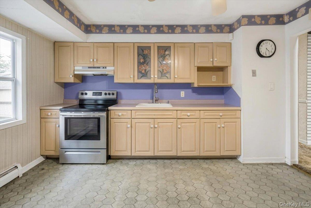 Single Family 13th  Suffolk County, NY 11729, MLS-987410-7