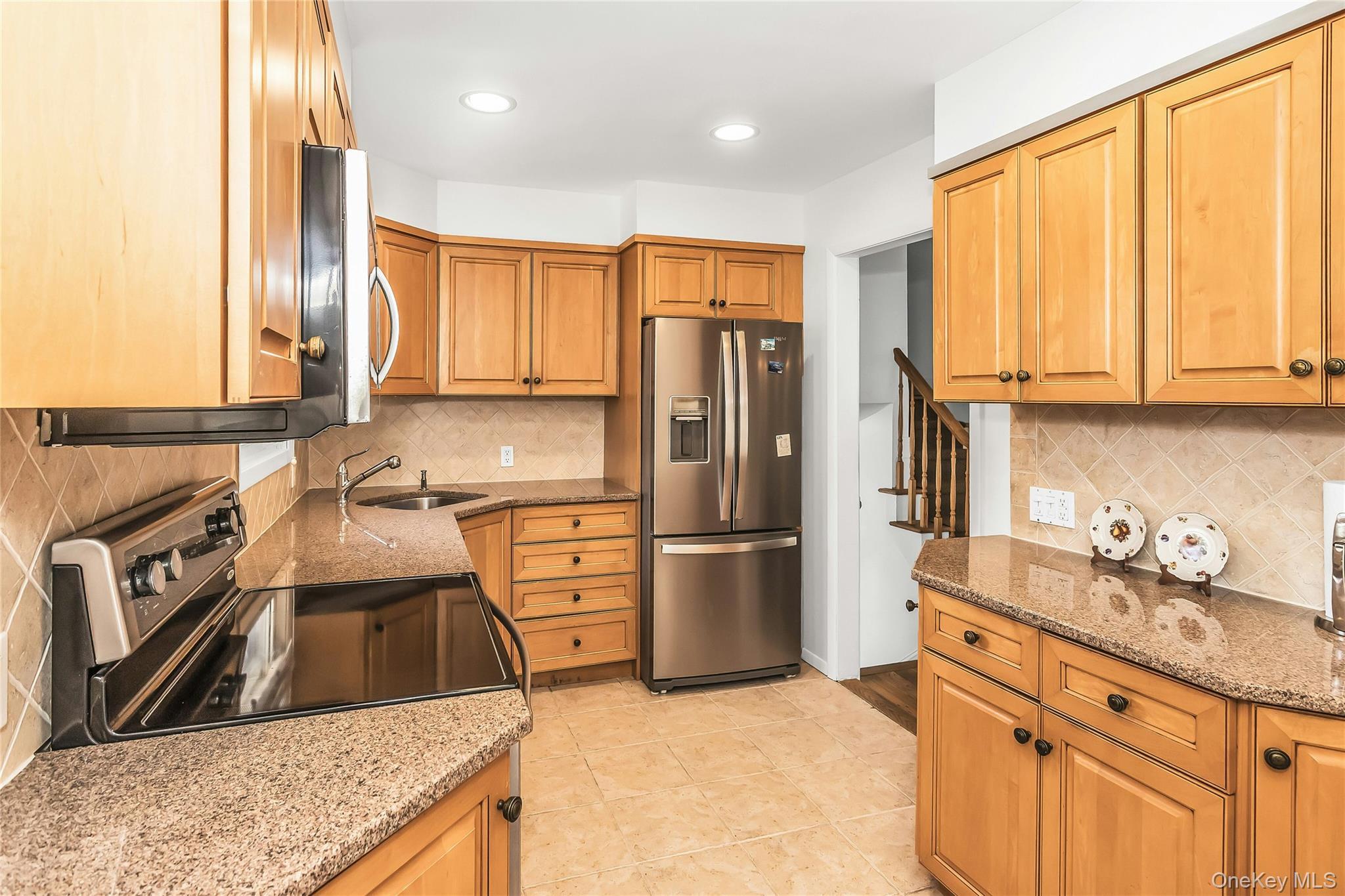 Single Family Fresno  Nassau County, NY 11803, MLS-987421-7