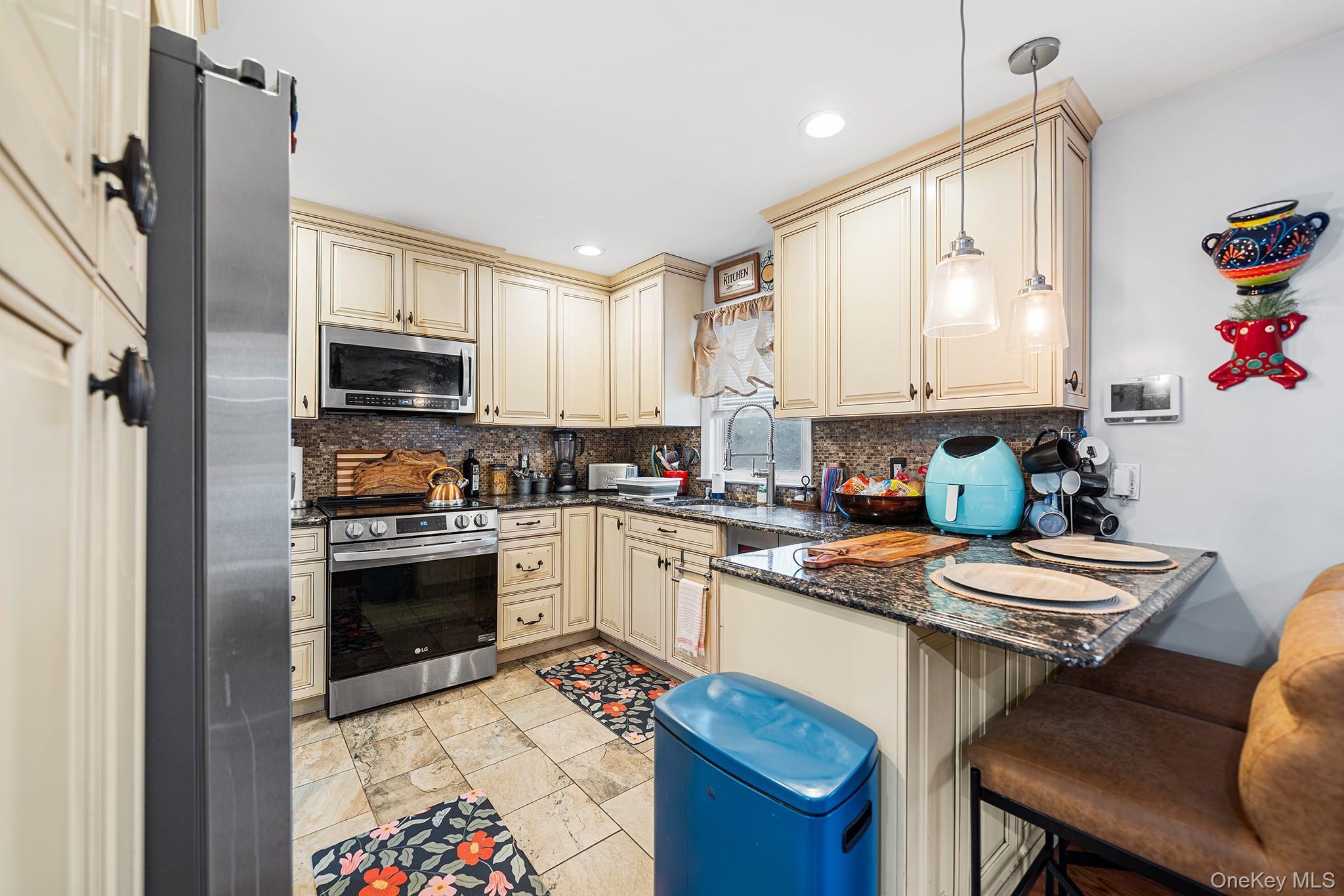 Single Family 4th  Suffolk County, NY 11779, MLS-987425-26