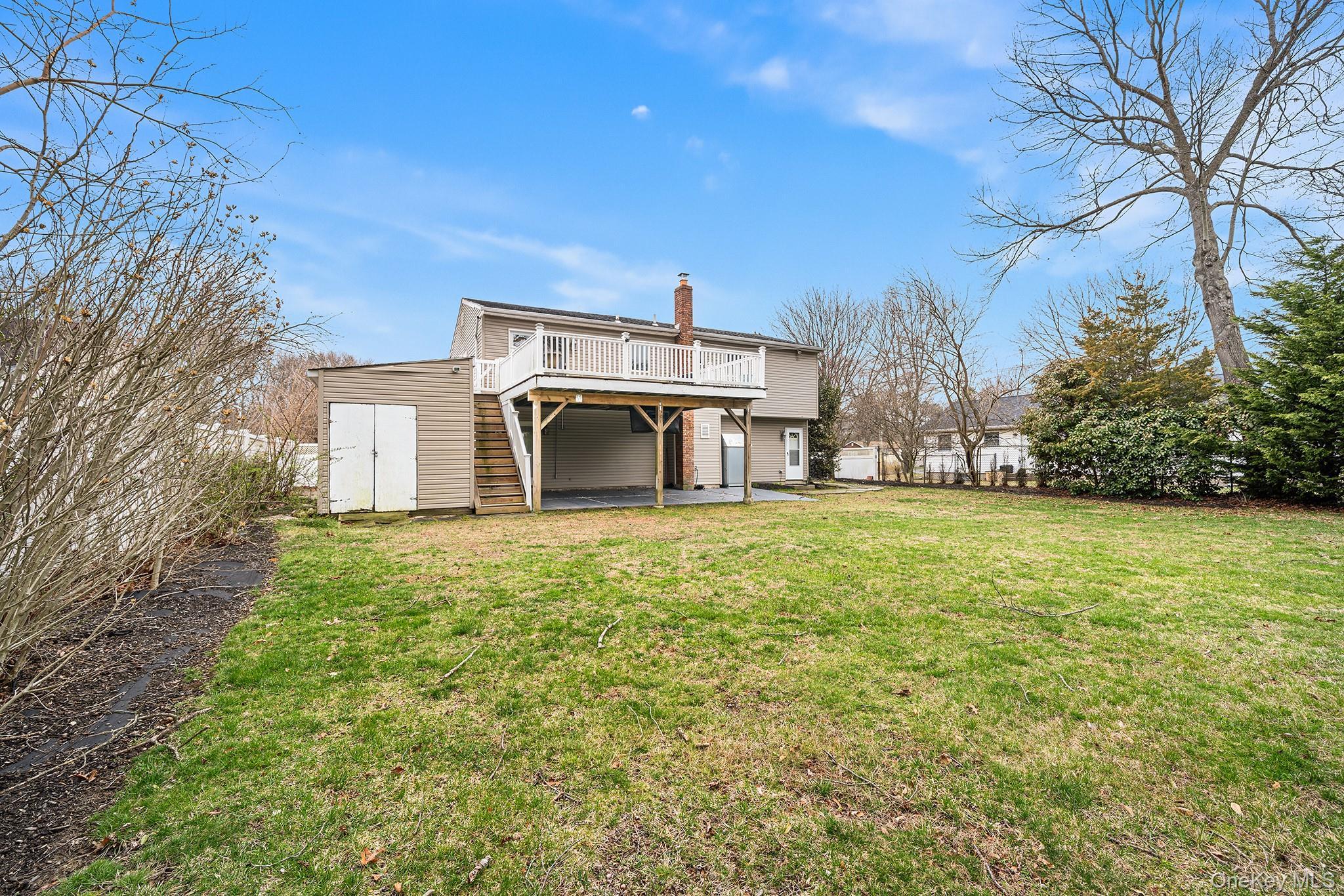 Single Family 4th  Suffolk County, NY 11779, MLS-987425-38