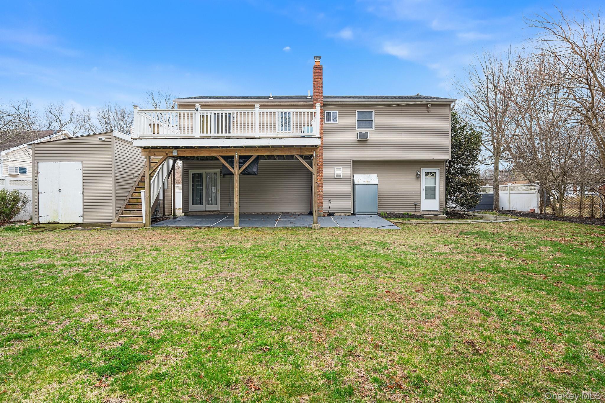 Single Family 4th  Suffolk County, NY 11779, MLS-987425-4