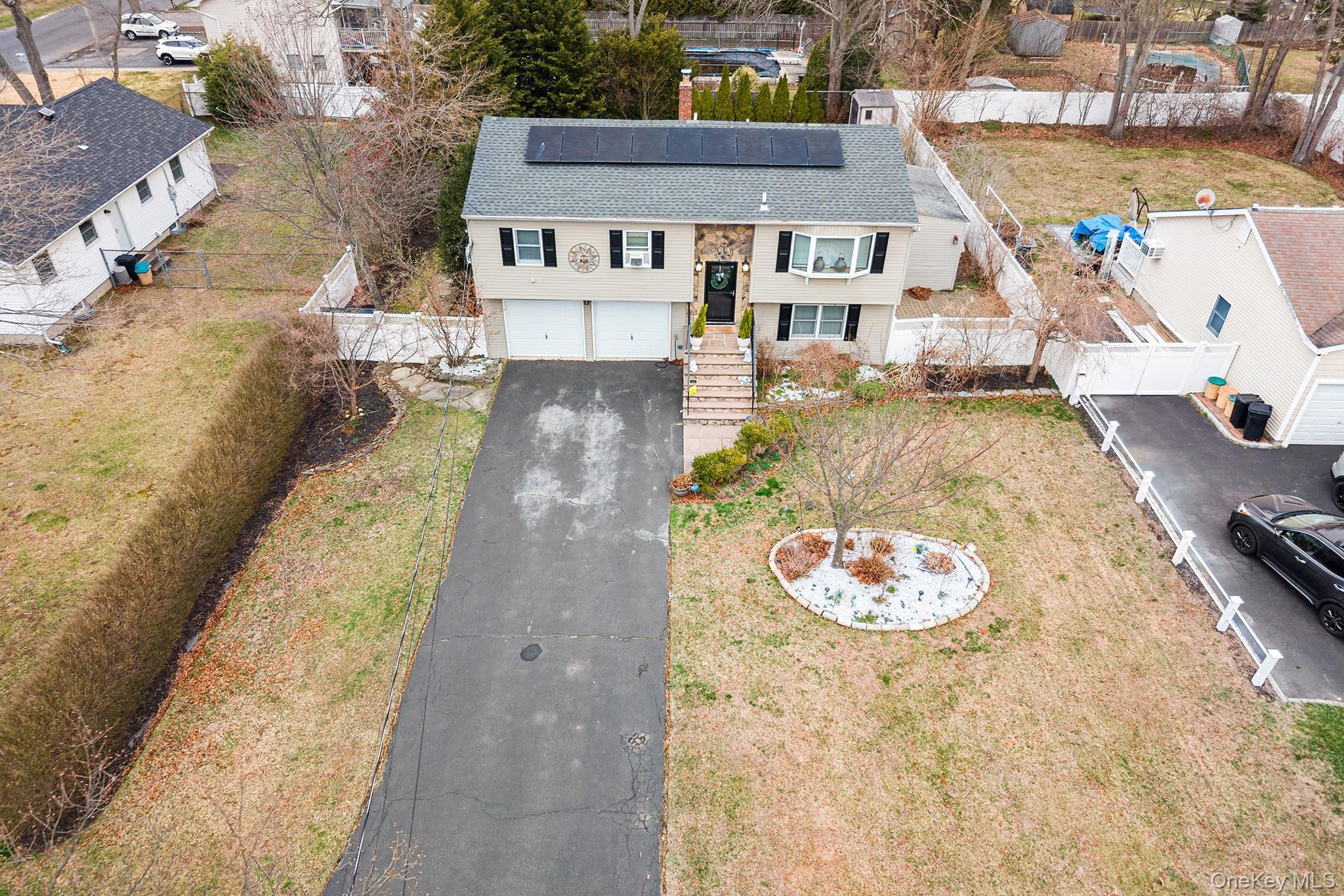 Single Family 4th  Suffolk County, NY 11779, MLS-987425-40