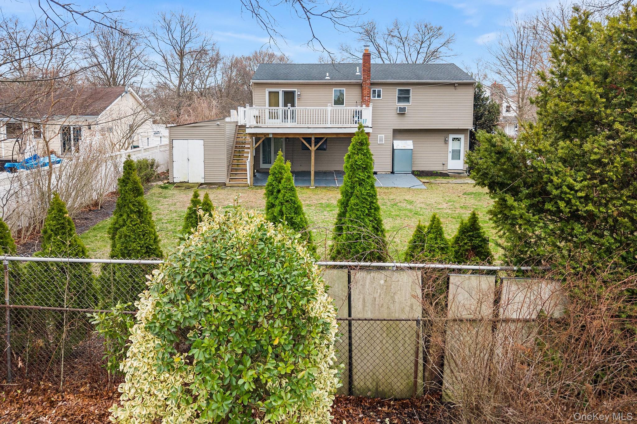 Single Family 4th  Suffolk County, NY 11779, MLS-987425-41