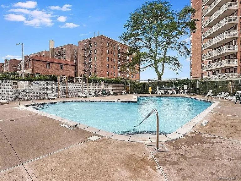 Coop Brighton 1st Road Brooklyn, NY 11235, MLS-987440-2