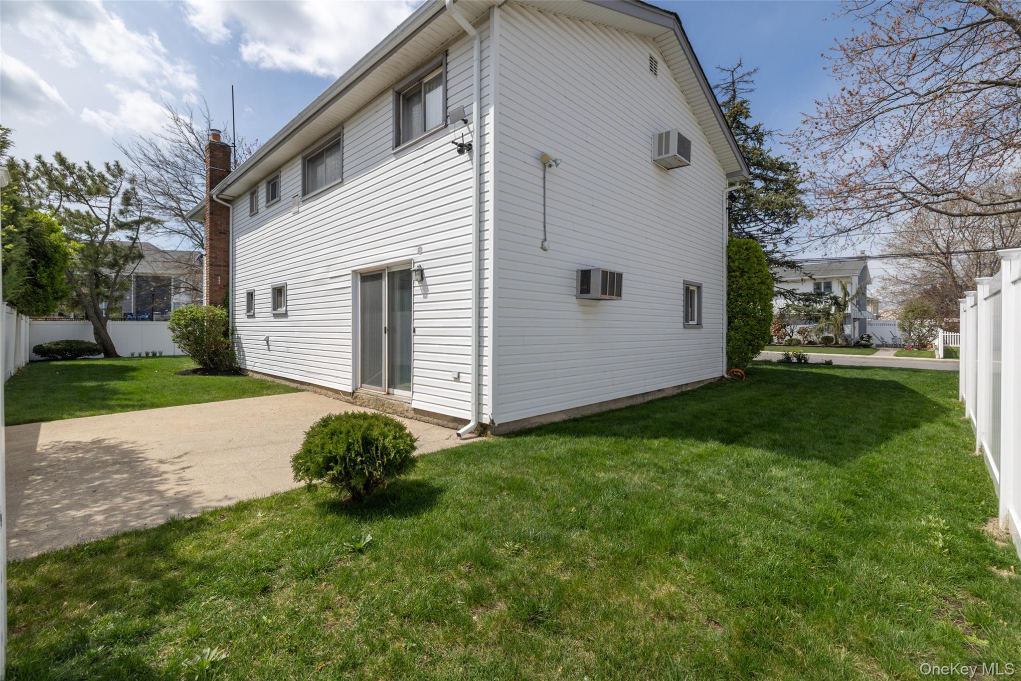 Single Family Madison  Nassau County, NY 11558, MLS-987513-17