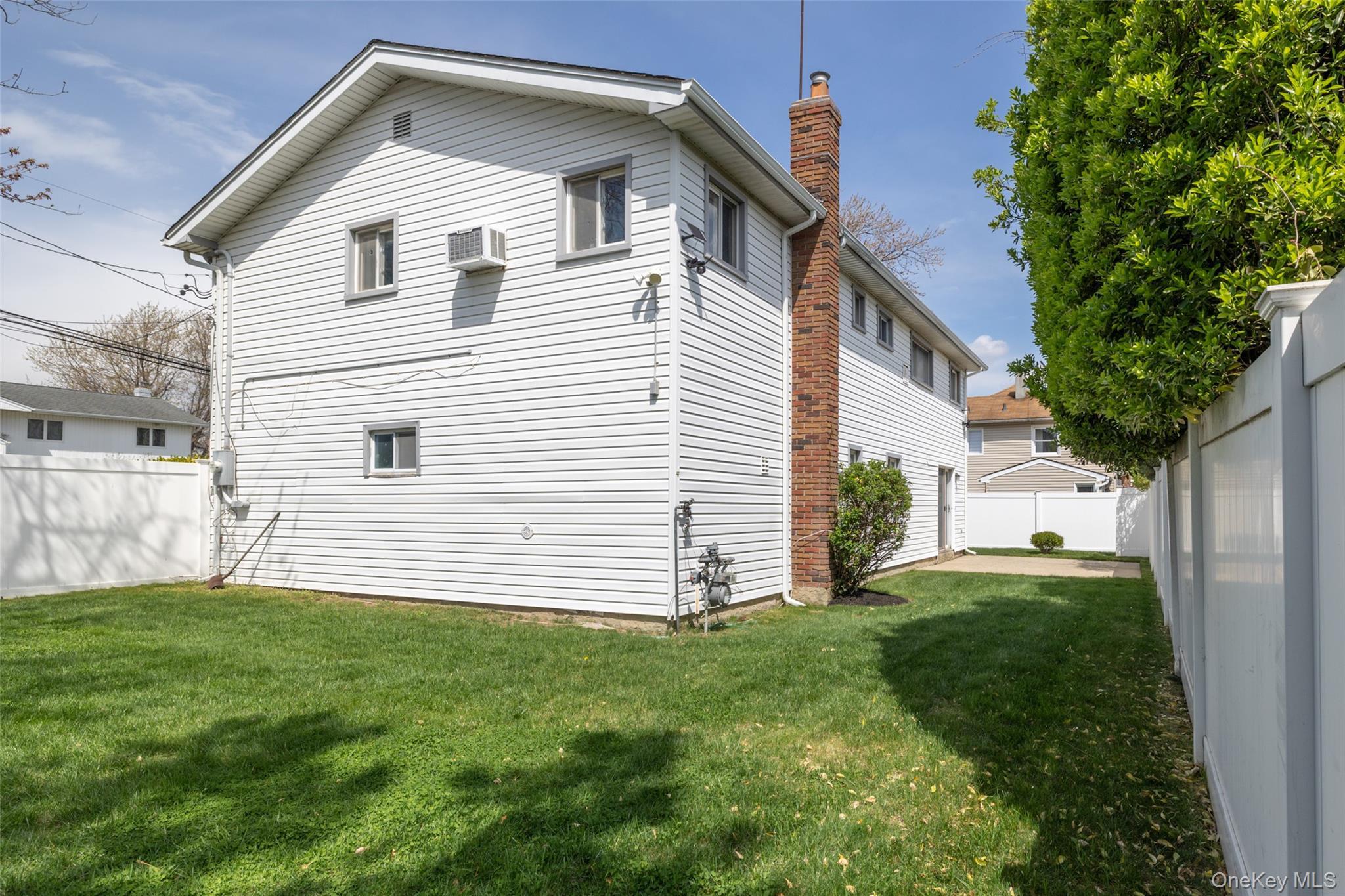 Single Family Madison  Nassau County, NY 11558, MLS-987513-18